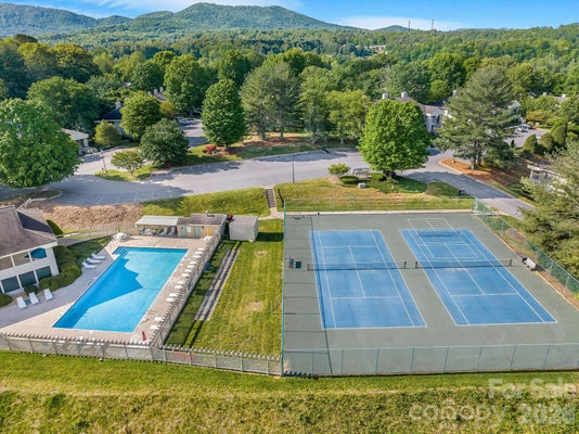 1605 ABBEY CIR, ASHEVILLE, NC 28805 - Image e7a500d4fae0424b80dd8e296d7b6d4e/2654174403