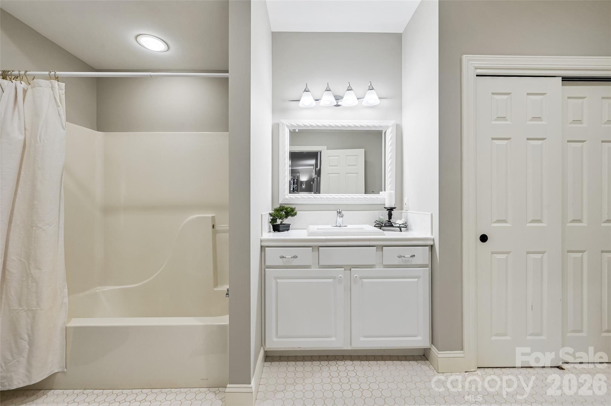 Dunroy On Rutledge - Residential