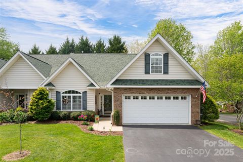 26 Victoria Park Drive Hendersonville NC 28792