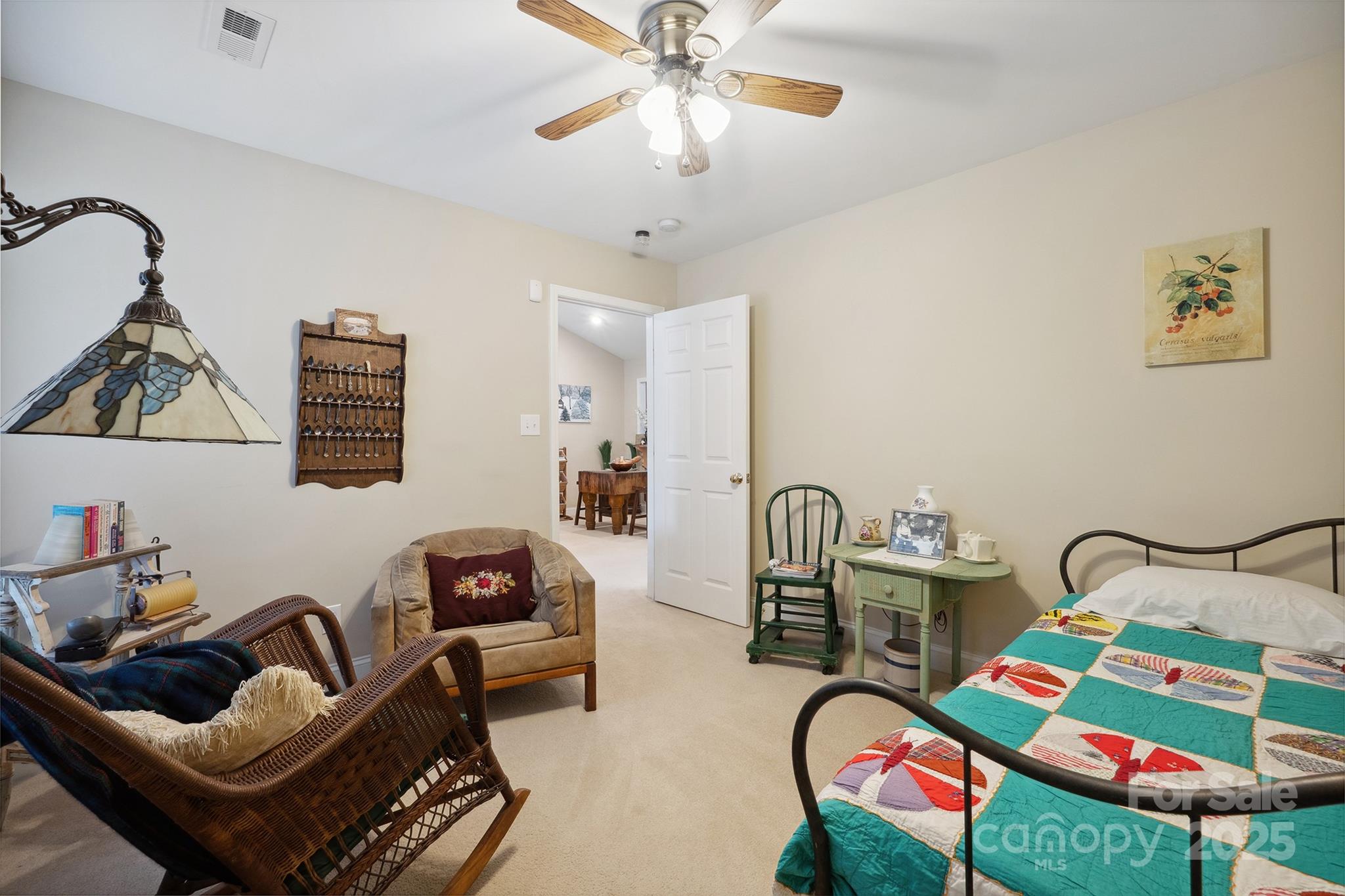 HENRYS GLEN - Residential