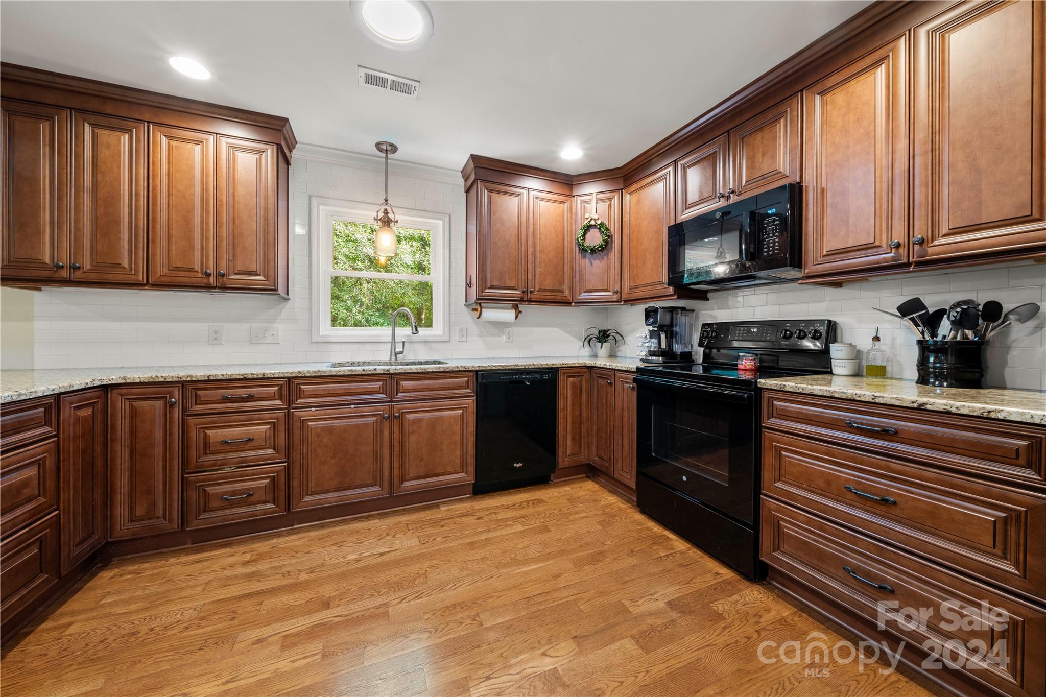 1447 London Drive
