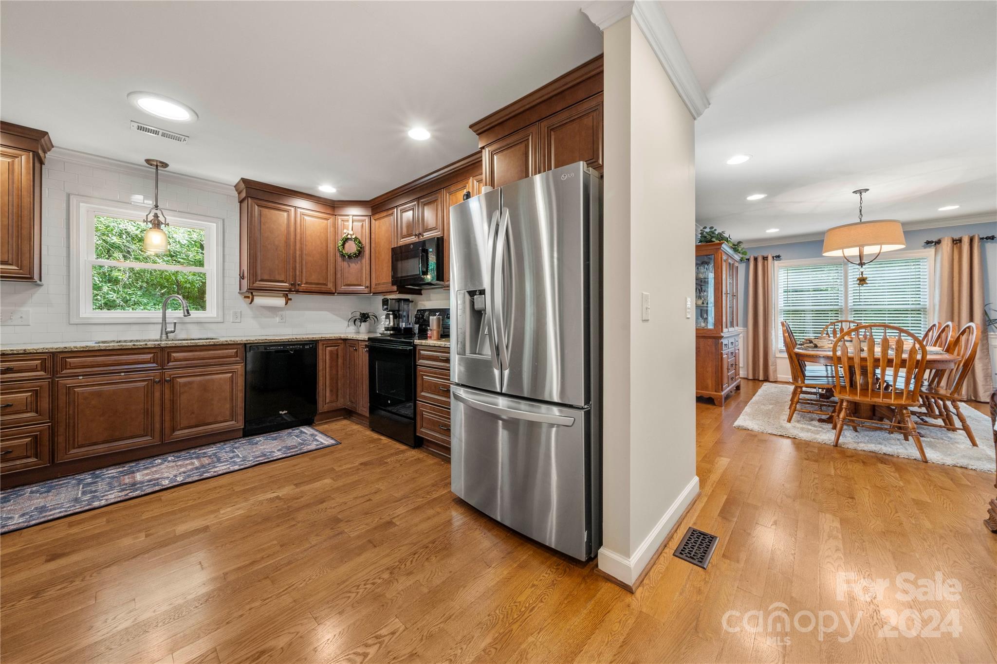 1447 London Drive