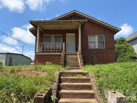 Photo of 150 Woodlawn Drive, Statesville, NC 28677 (MLS # 4418894)