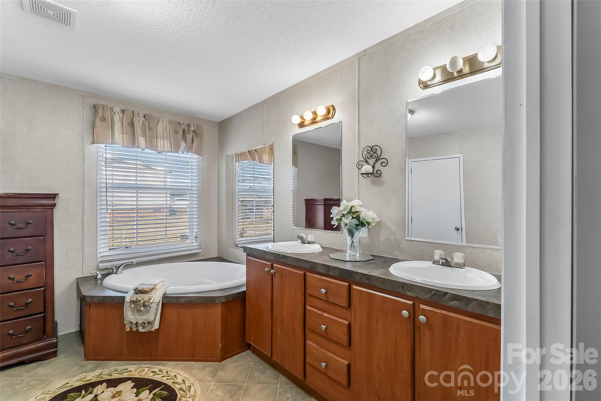 Hoyles Creek - Residential