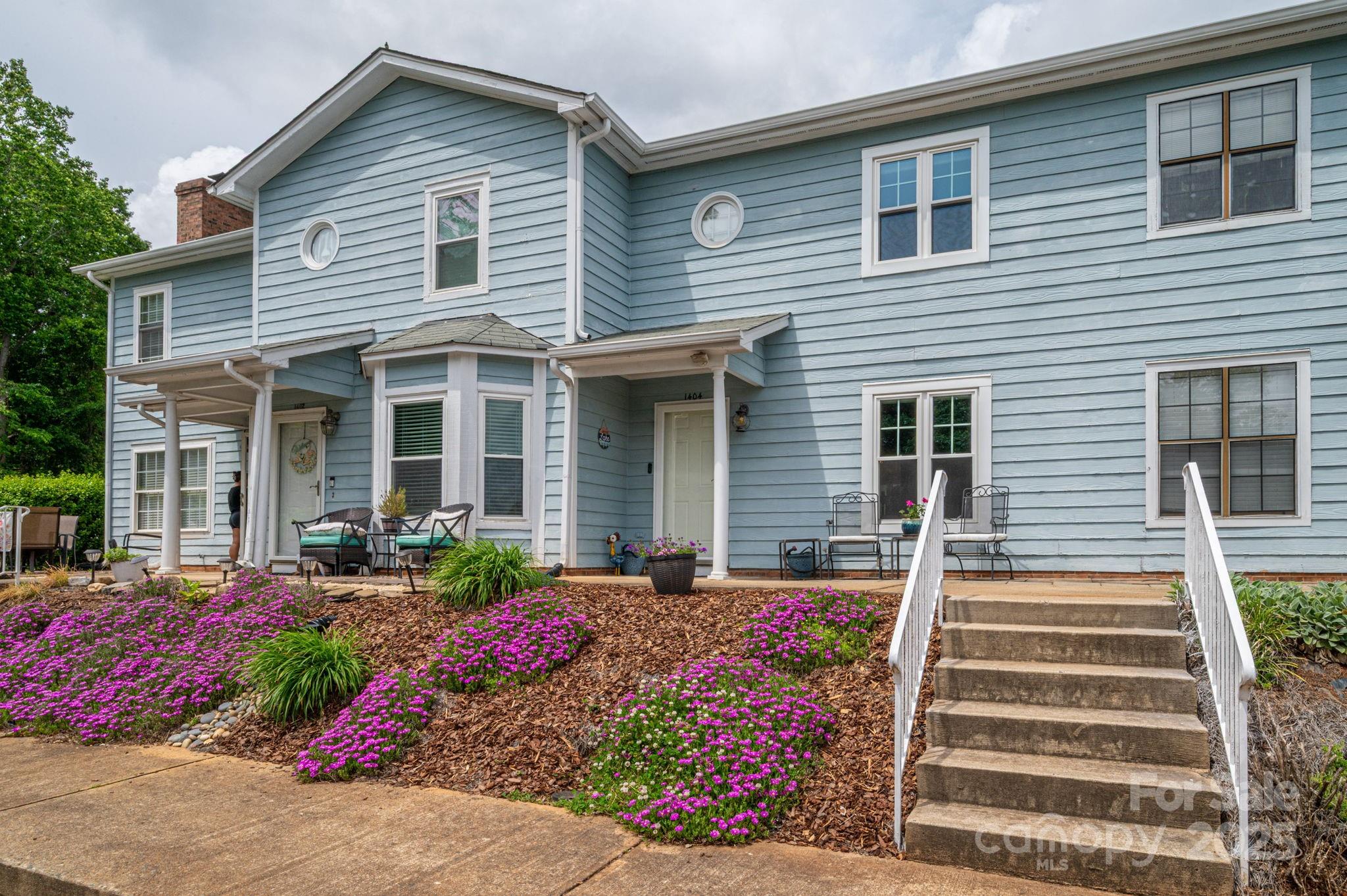 1404 River Drive