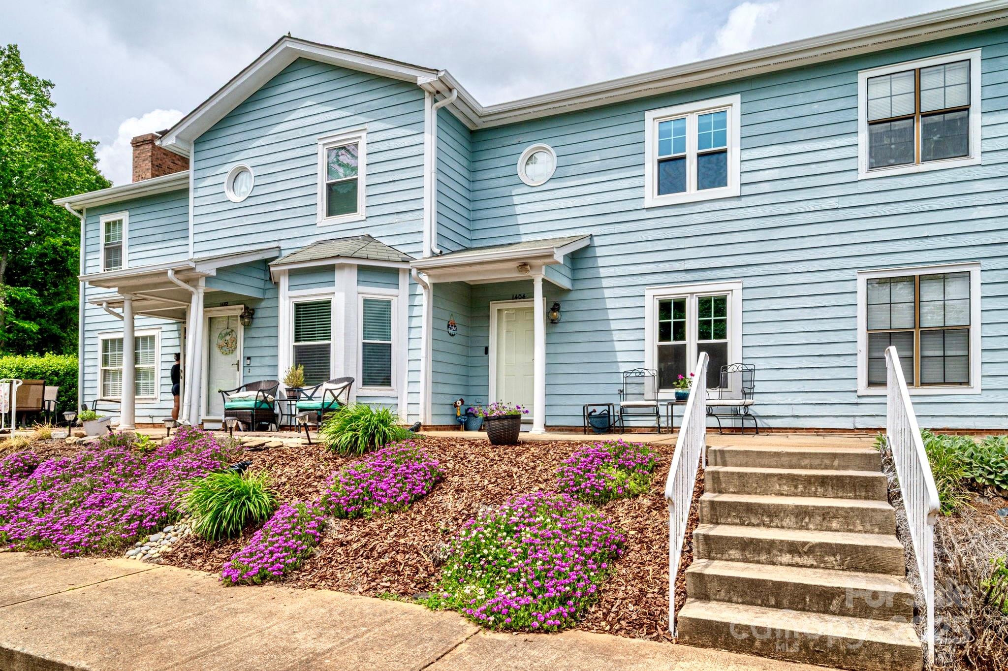 1404 River Drive