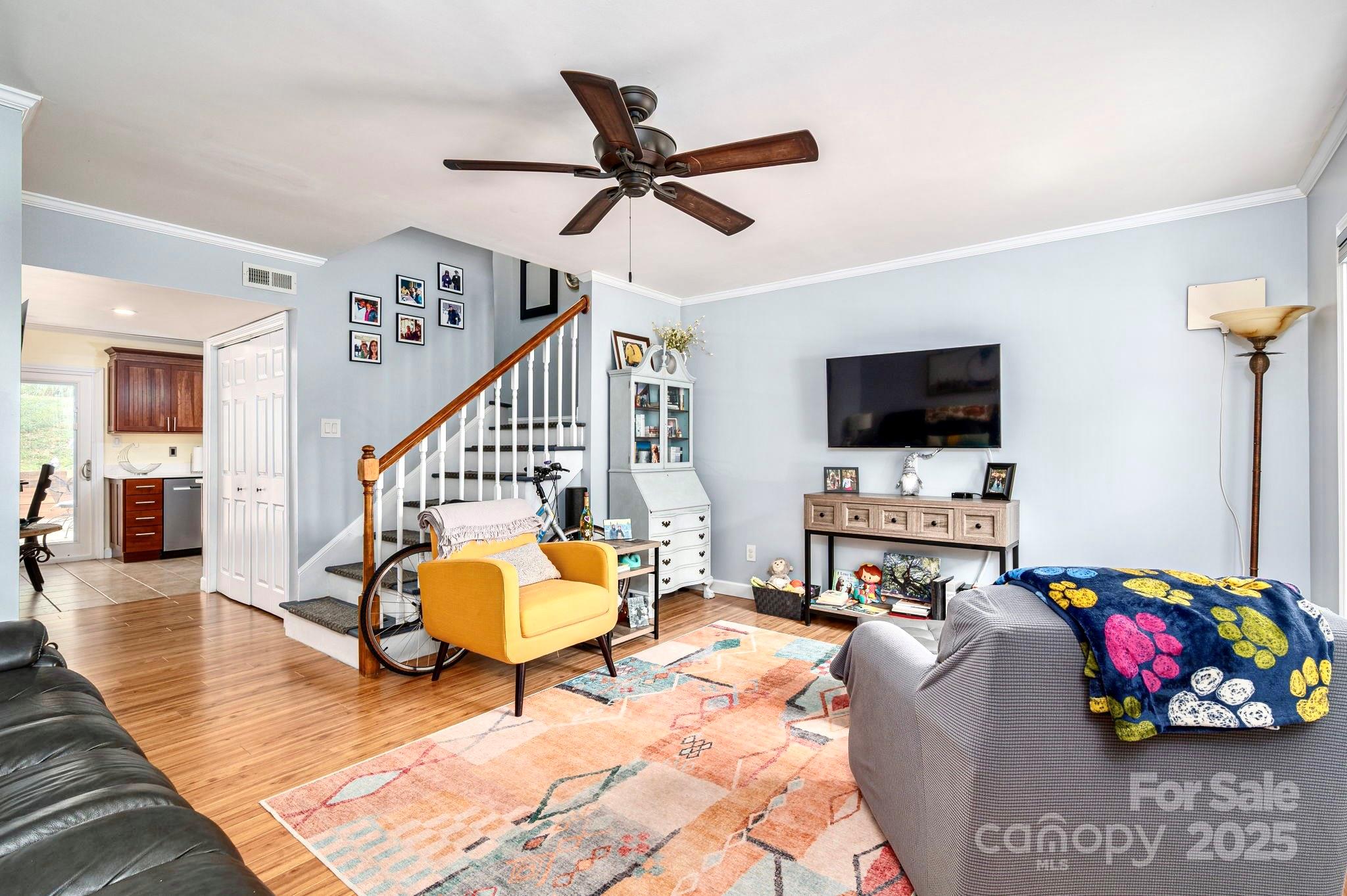 1404 River Drive