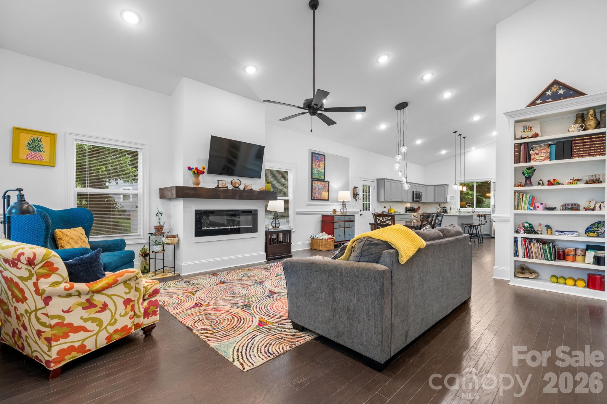 329 W F Street