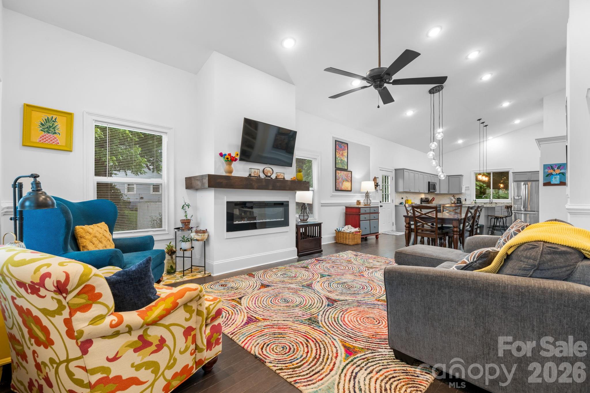 329 W F Street