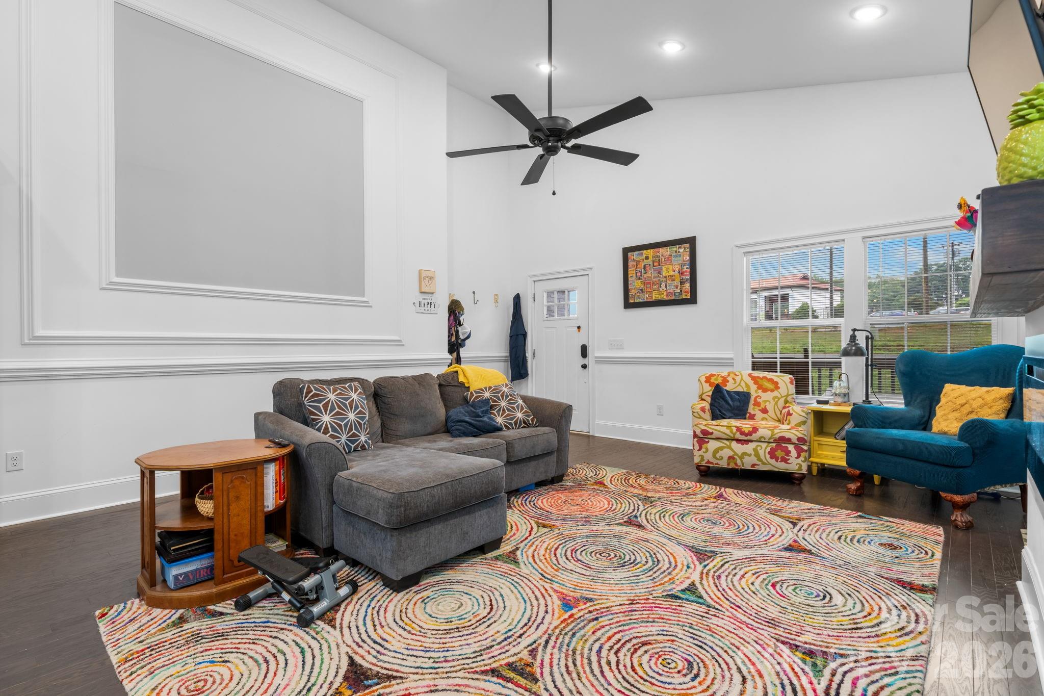 329 W F Street