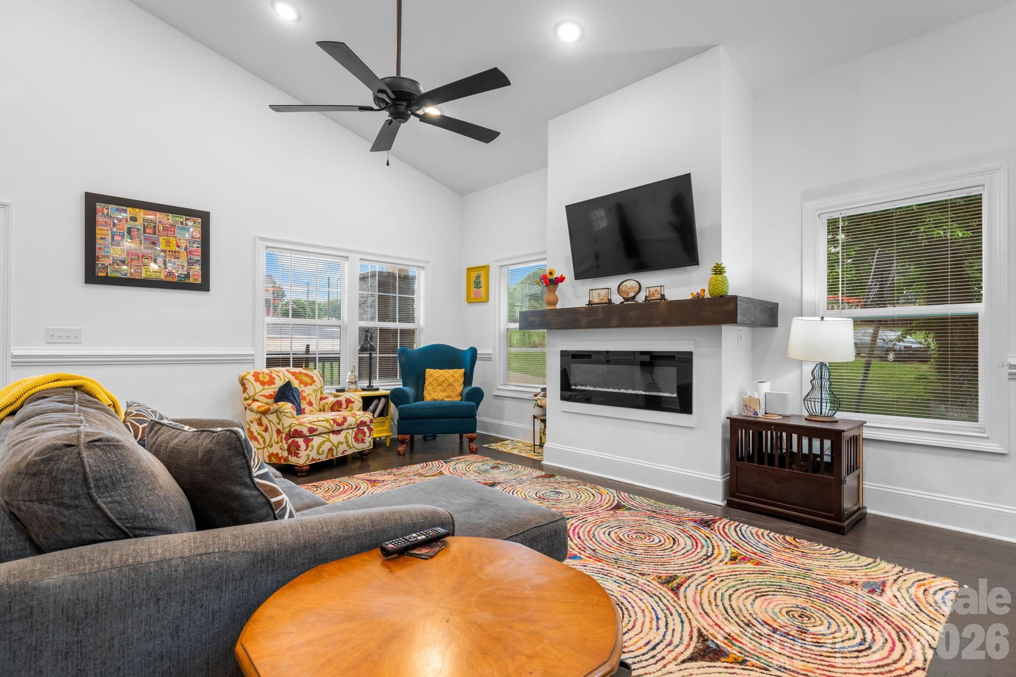 329 W F Street