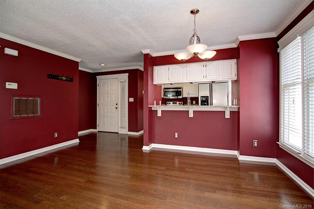 Queens Station - Residential