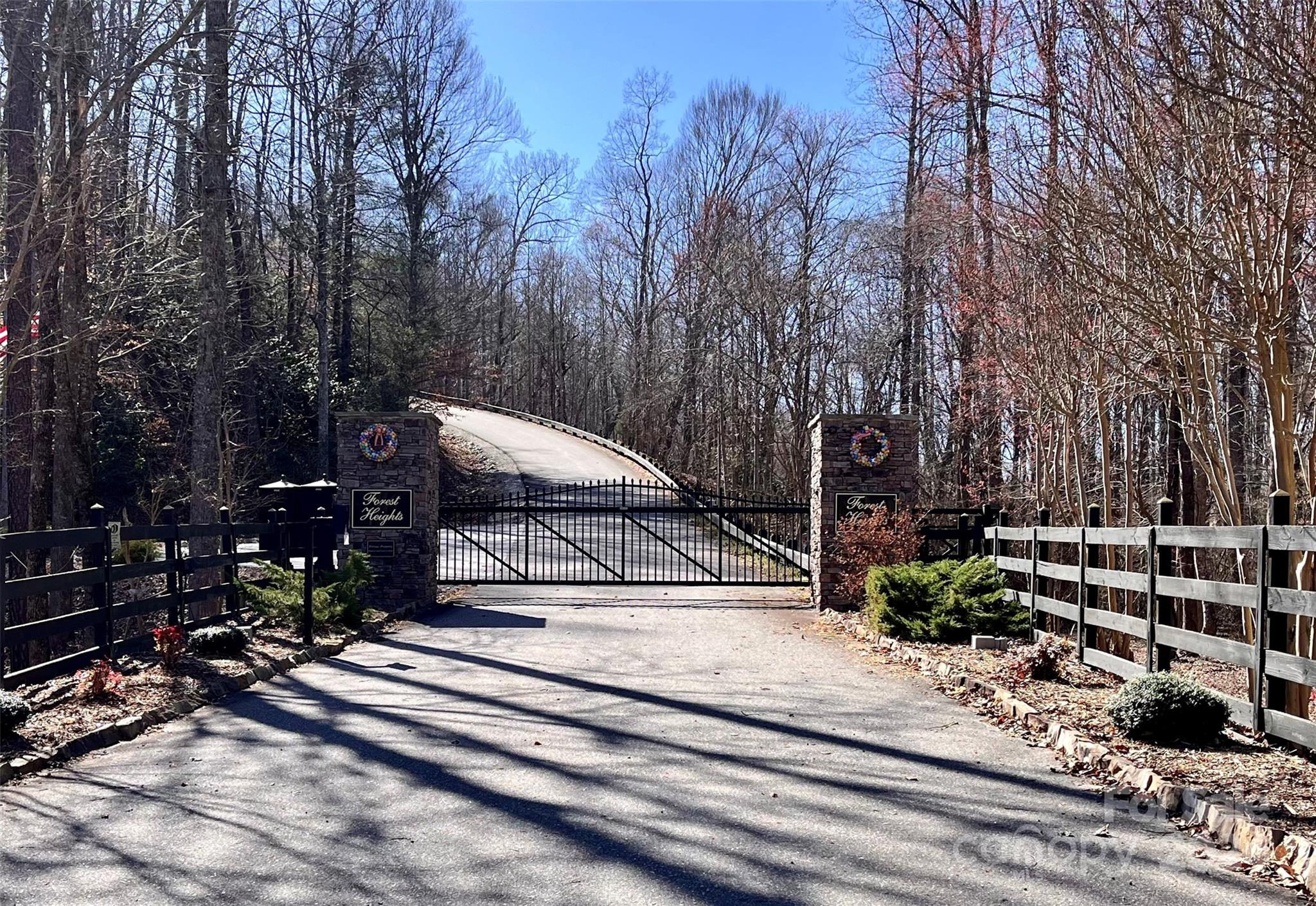 Forest Heights - Land