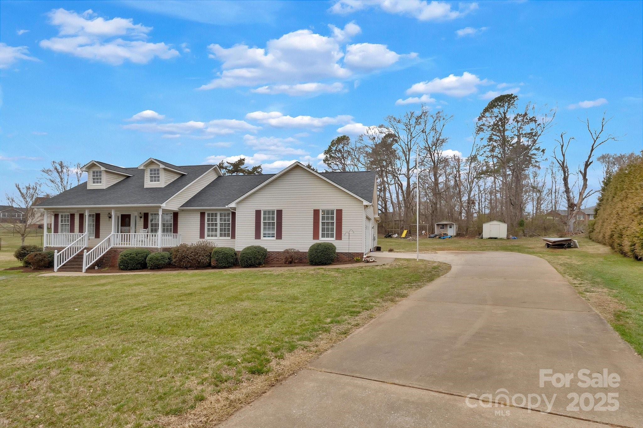 207 Silver Creek Lane