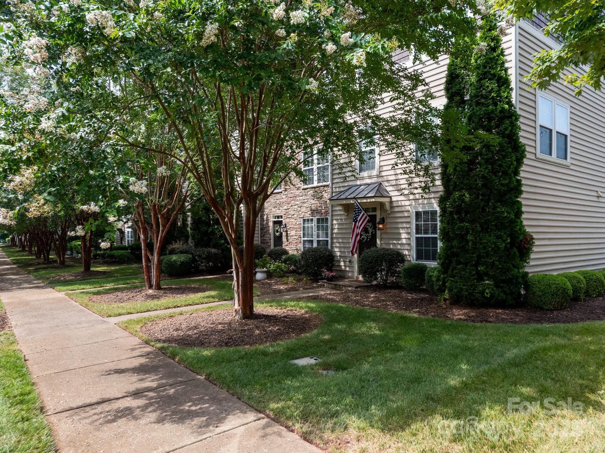 18547 The Commons Boulevard