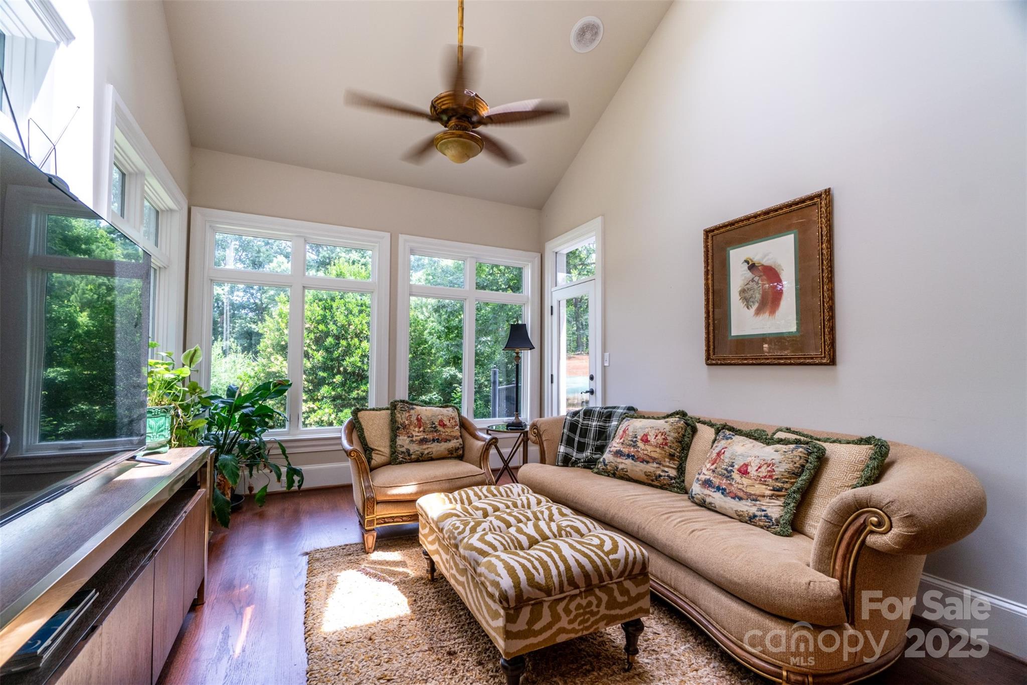 The Peninsula - Residential