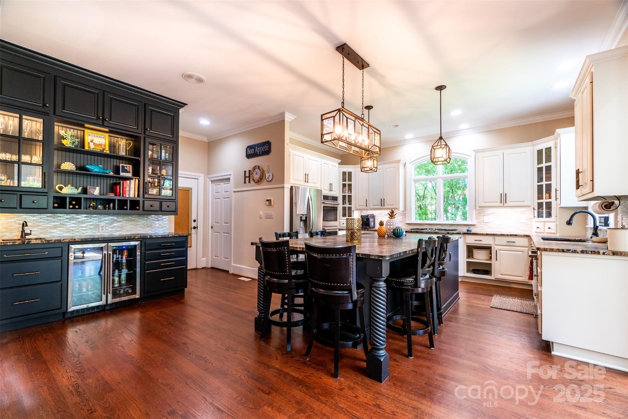 The Peninsula - Residential