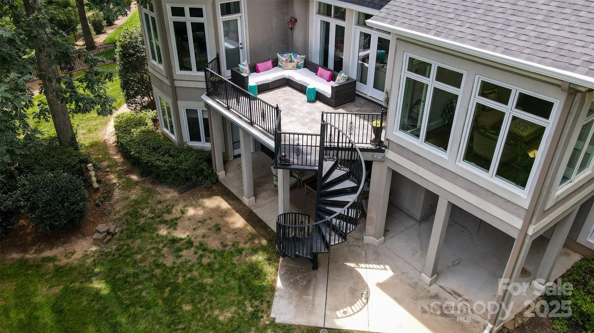 The Peninsula - Residential