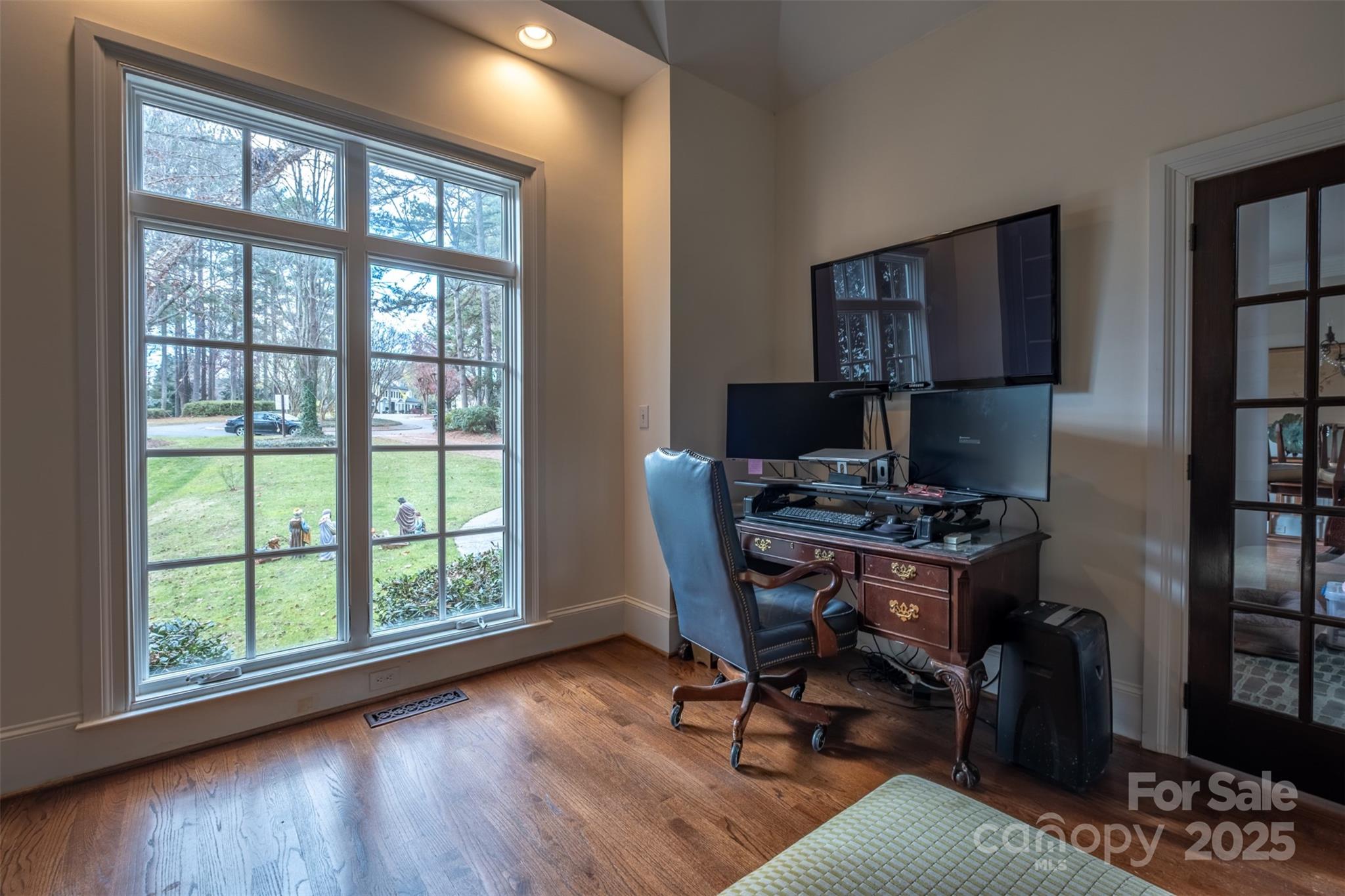 The Peninsula - Residential