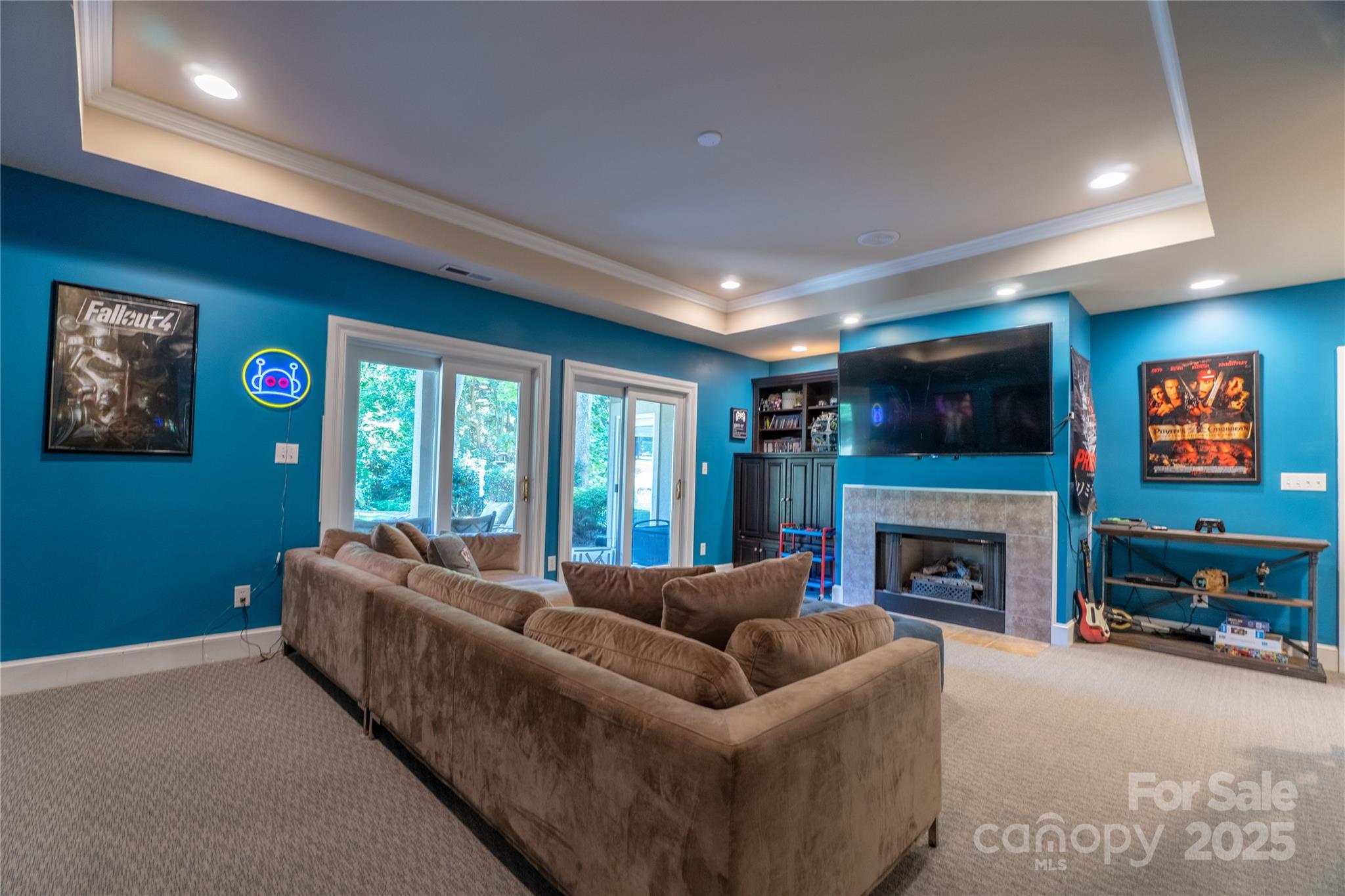 The Peninsula - Residential