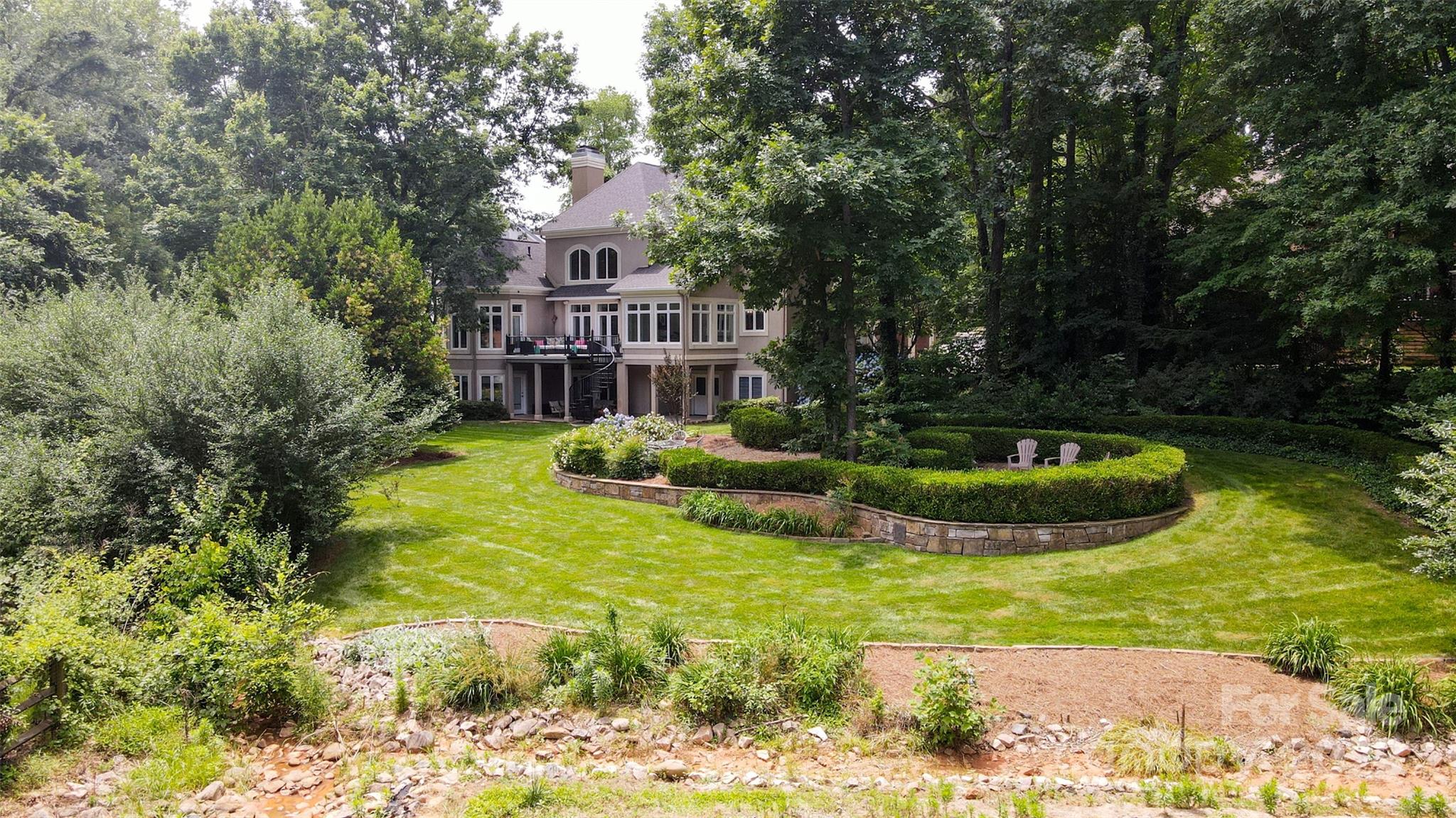 The Peninsula - Residential