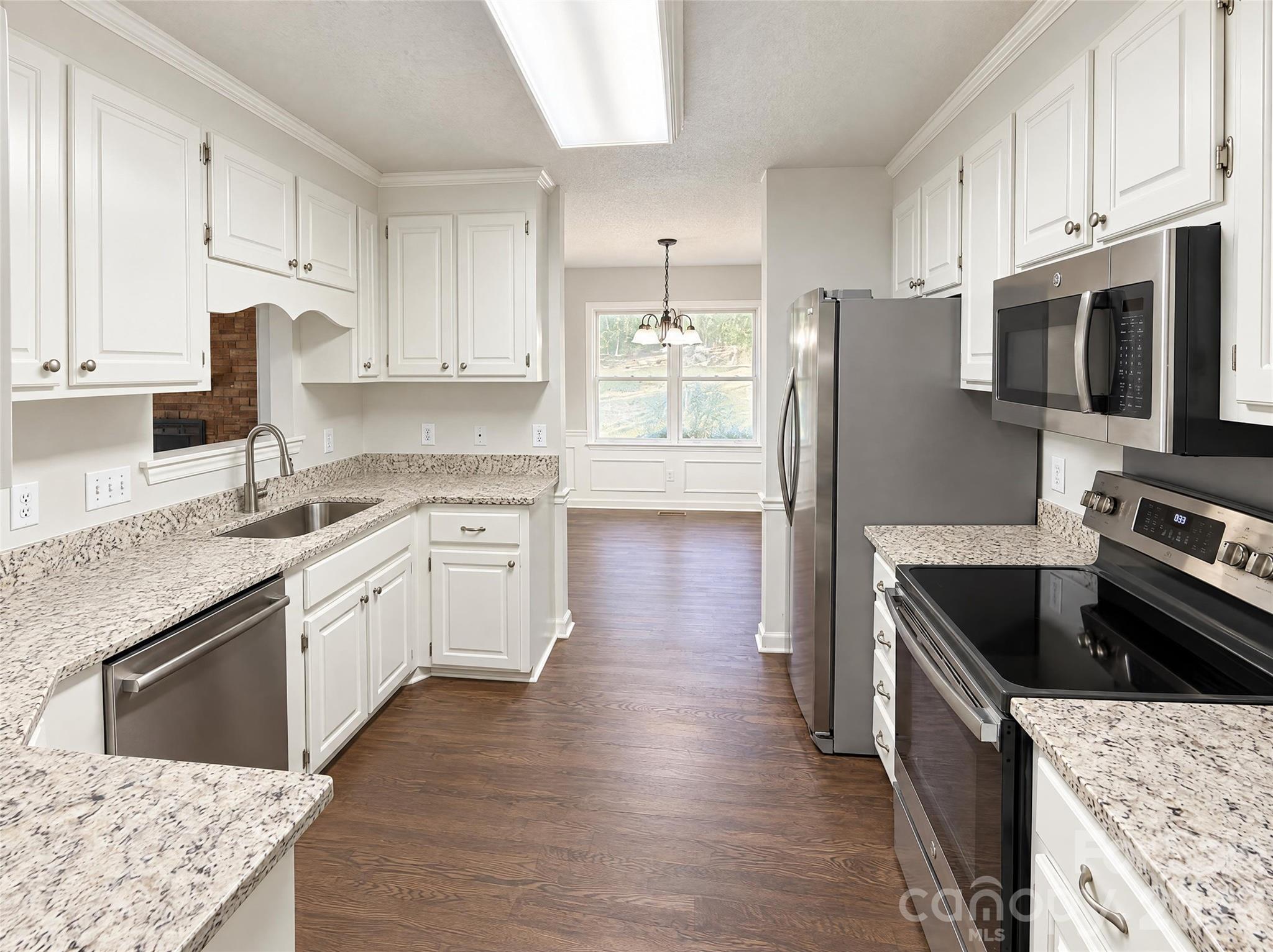 6837 Lowesville Lane