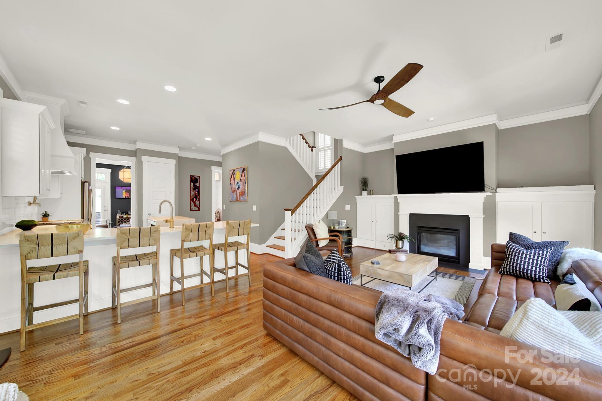 Riverwalk - Residential