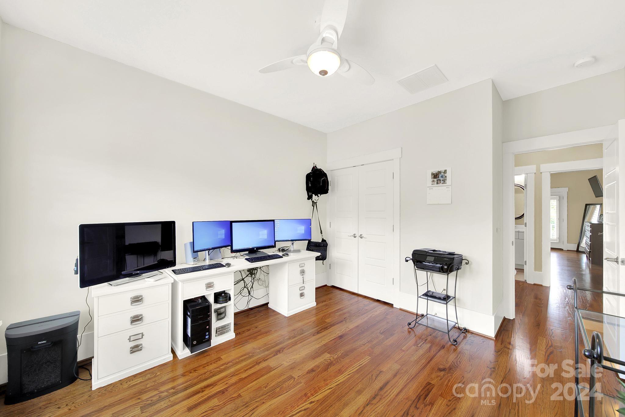 Riverwalk - Residential