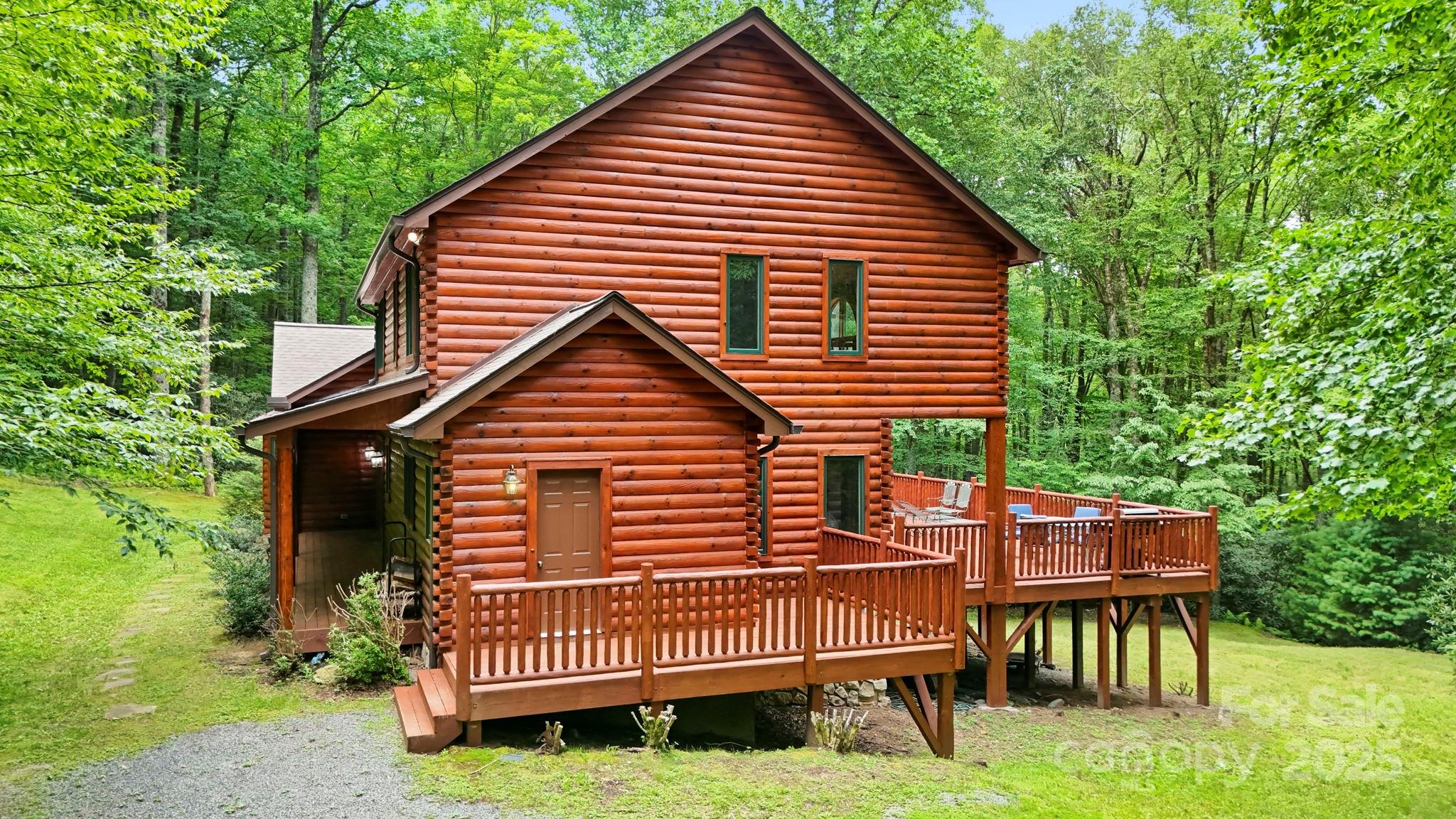 Blowing Rock, North Carolina 28605, United States, 4 Bedrooms Bedrooms, ,4 BathroomsBathrooms,Residential,Active,35497
