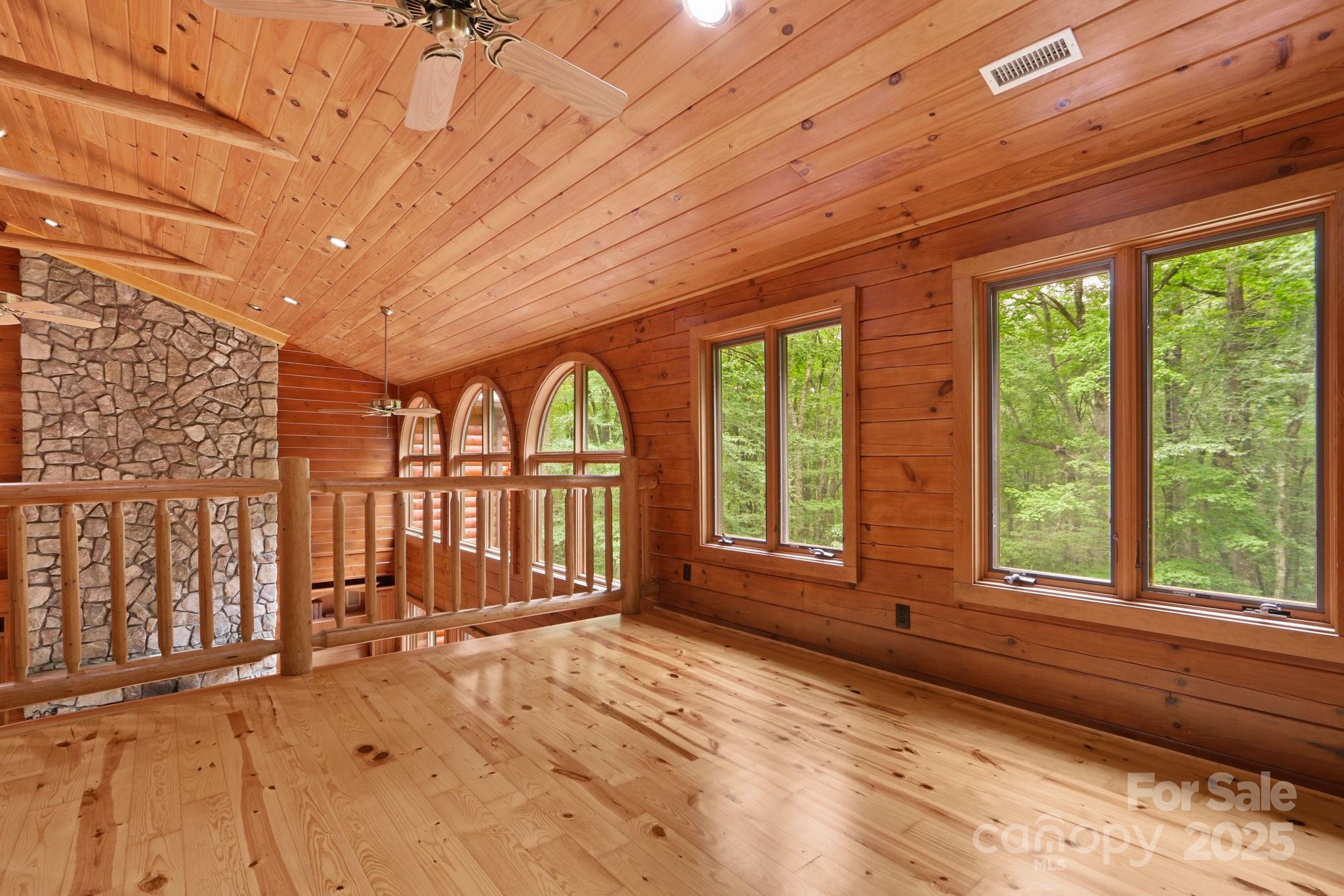 Blowing Rock, North Carolina 28605, United States, 4 Bedrooms Bedrooms, ,4 BathroomsBathrooms,Residential,Active,35497