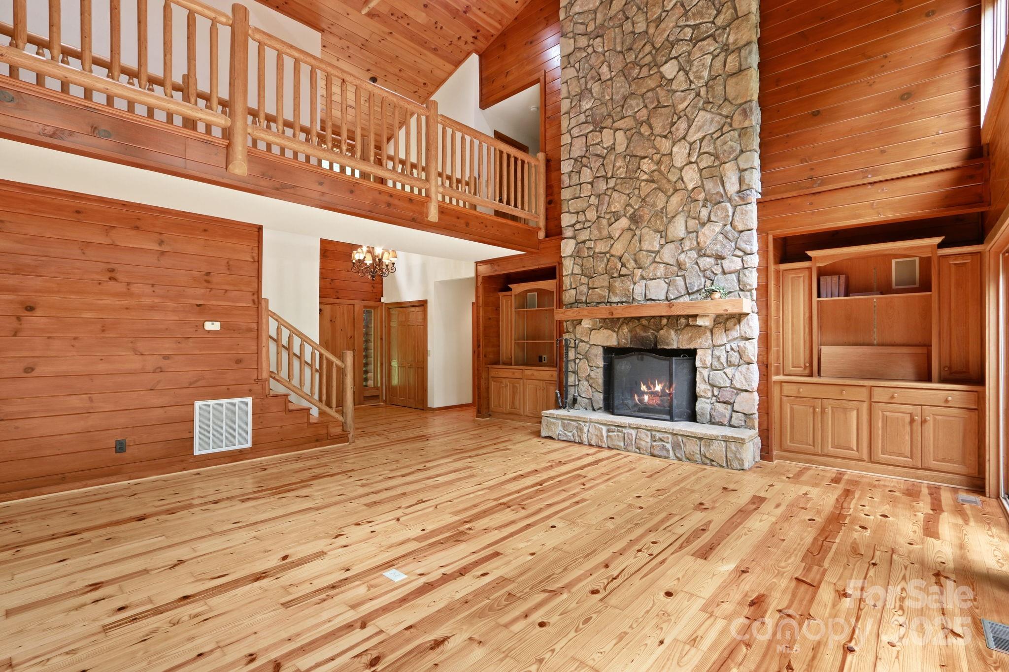 Blowing Rock, North Carolina 28605, United States, 4 Bedrooms Bedrooms, ,4 BathroomsBathrooms,Residential,Active,35497
