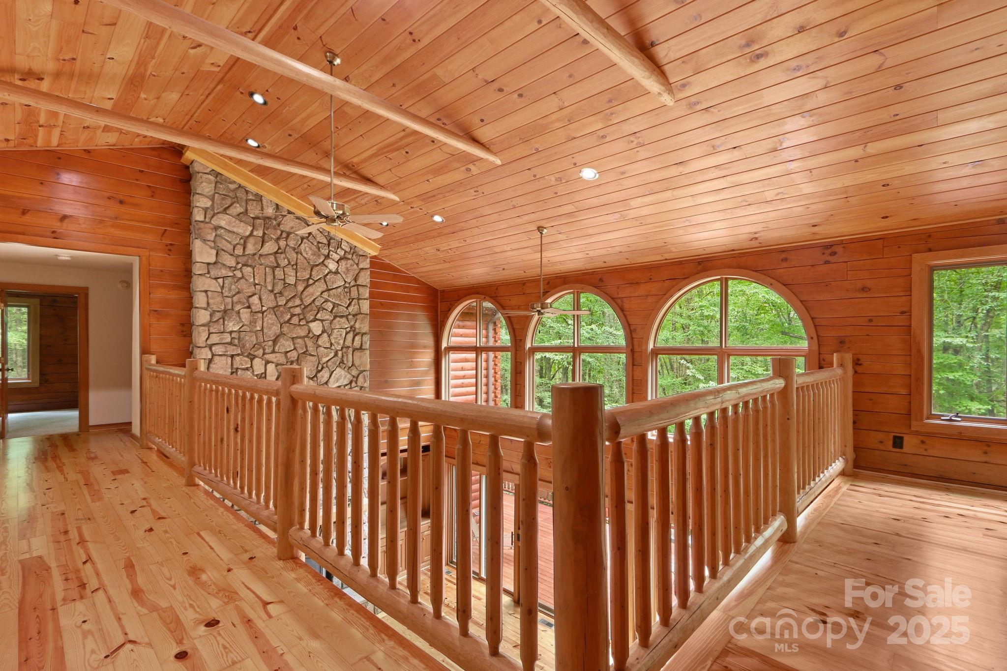 Blowing Rock, North Carolina 28605, United States, 4 Bedrooms Bedrooms, ,4 BathroomsBathrooms,Residential,Active,35497