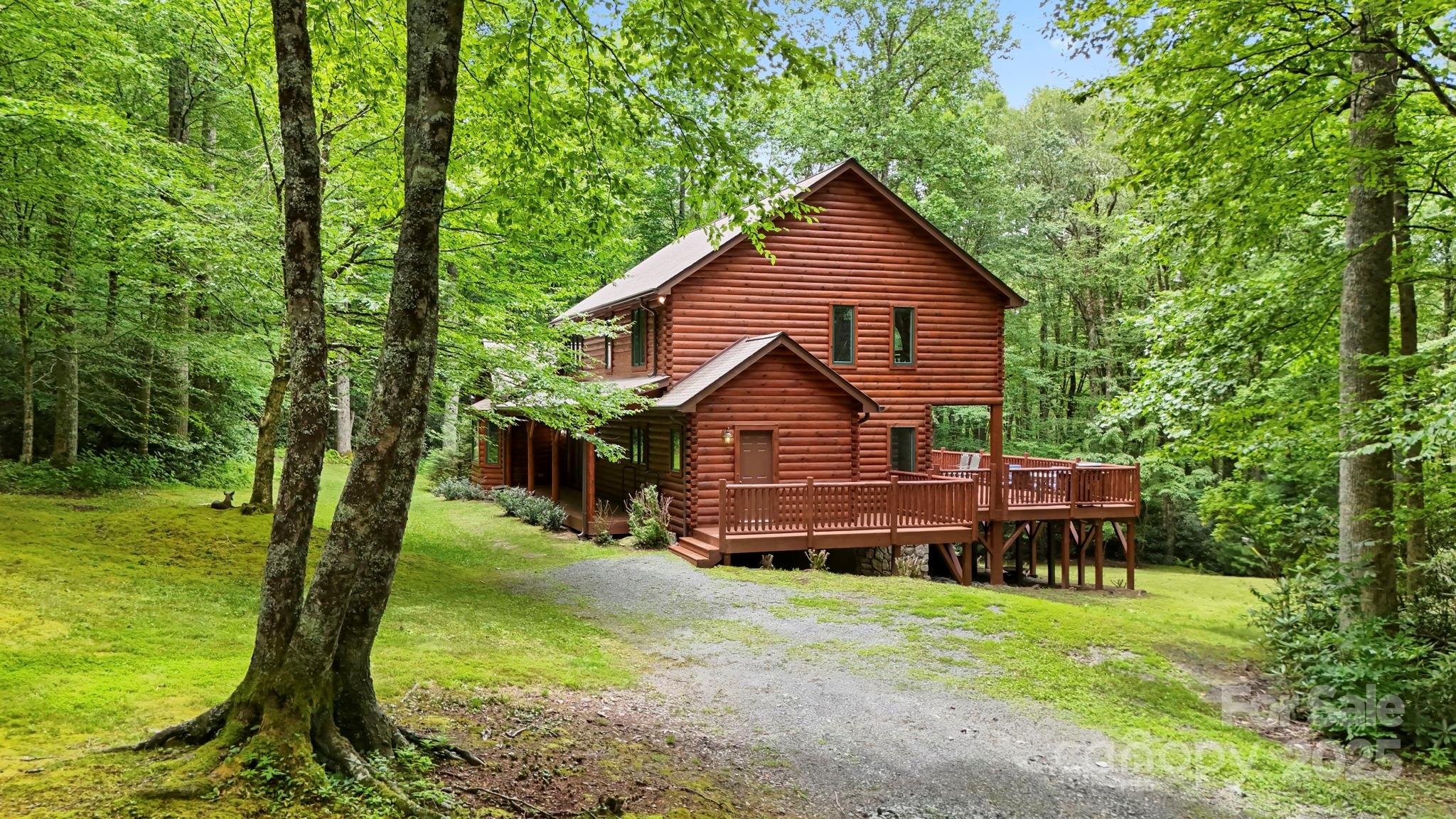 Blowing Rock, North Carolina 28605, United States, 4 Bedrooms Bedrooms, ,4 BathroomsBathrooms,Residential,Active,35497