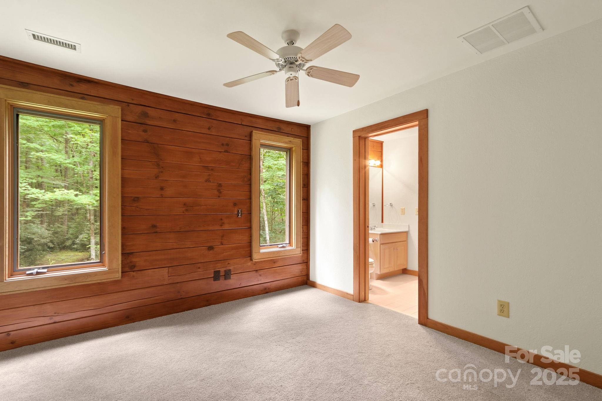 Blowing Rock, North Carolina 28605, United States, 4 Bedrooms Bedrooms, ,4 BathroomsBathrooms,Residential,Active,35497