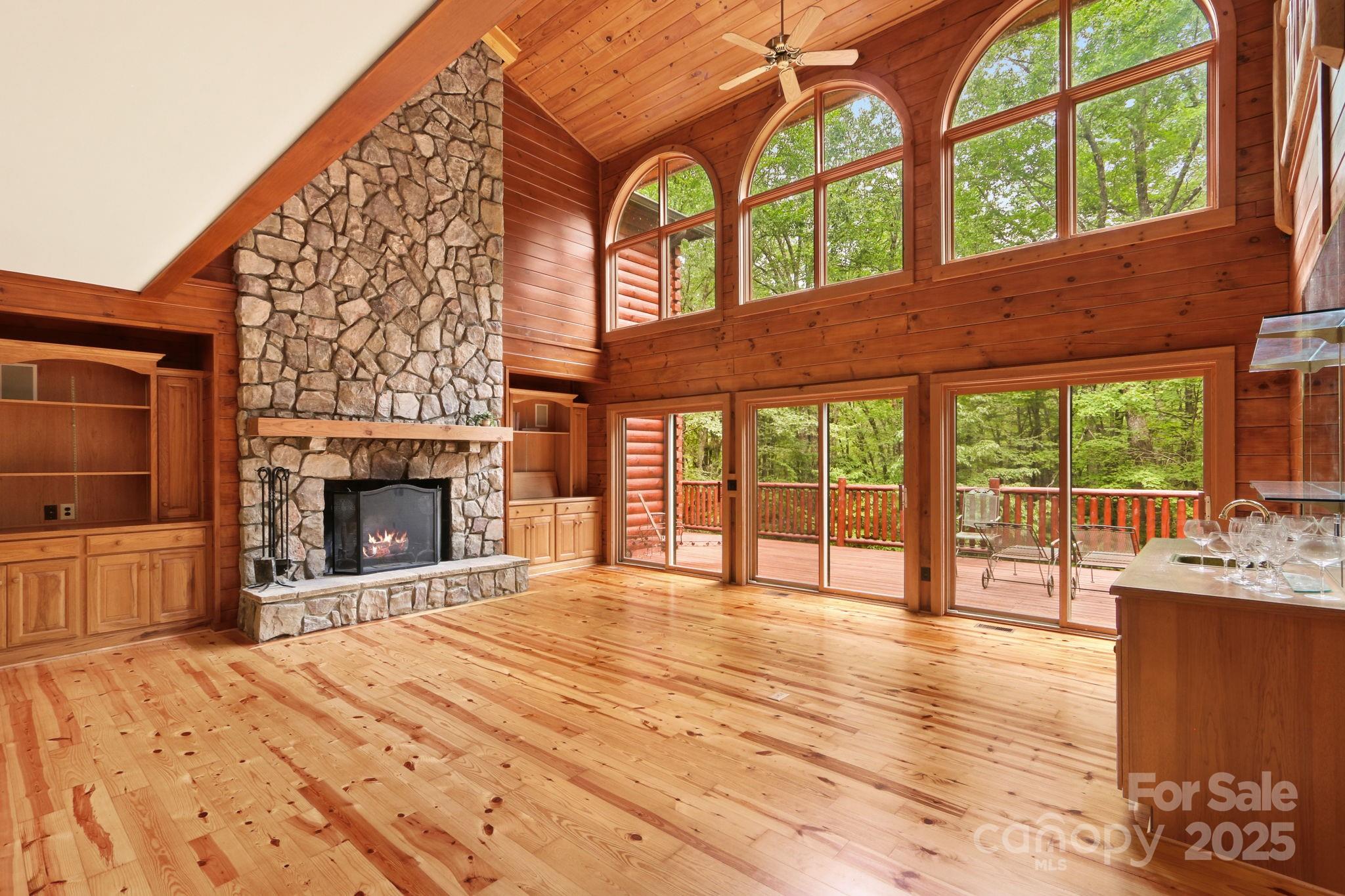 Blowing Rock, North Carolina 28605, United States, 4 Bedrooms Bedrooms, ,4 BathroomsBathrooms,Residential,Active,35497