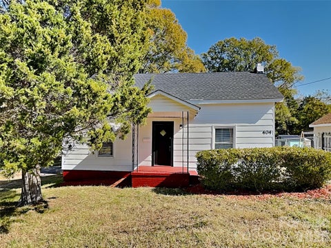 Photo of 404 E Mills Avenue, Mooresville, NC 28115 (MLS # 4434204)