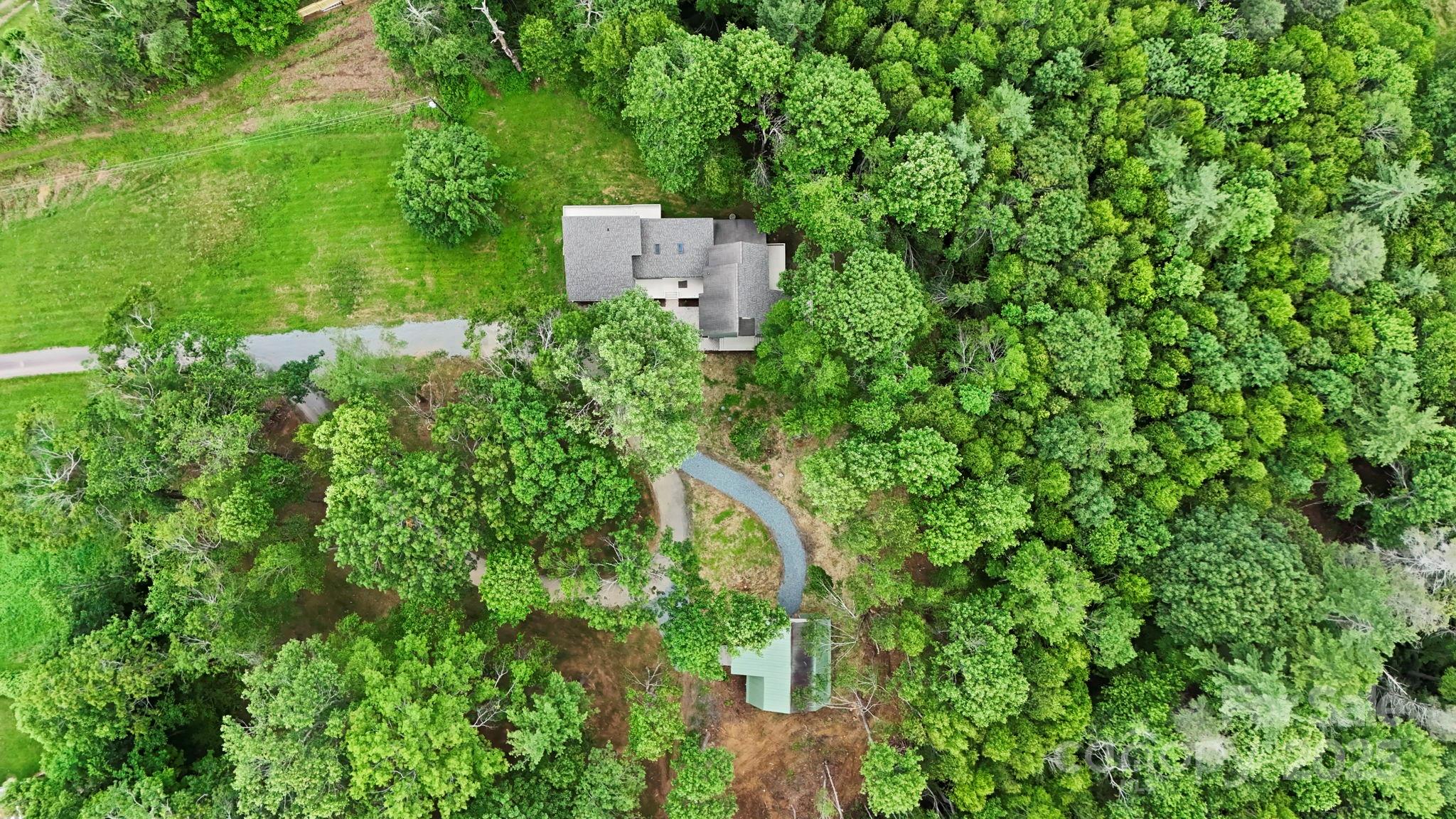 Boone, North Carolina 28607, United States, 4 Bedrooms Bedrooms, ,5 BathroomsBathrooms,Residential,Active,163125