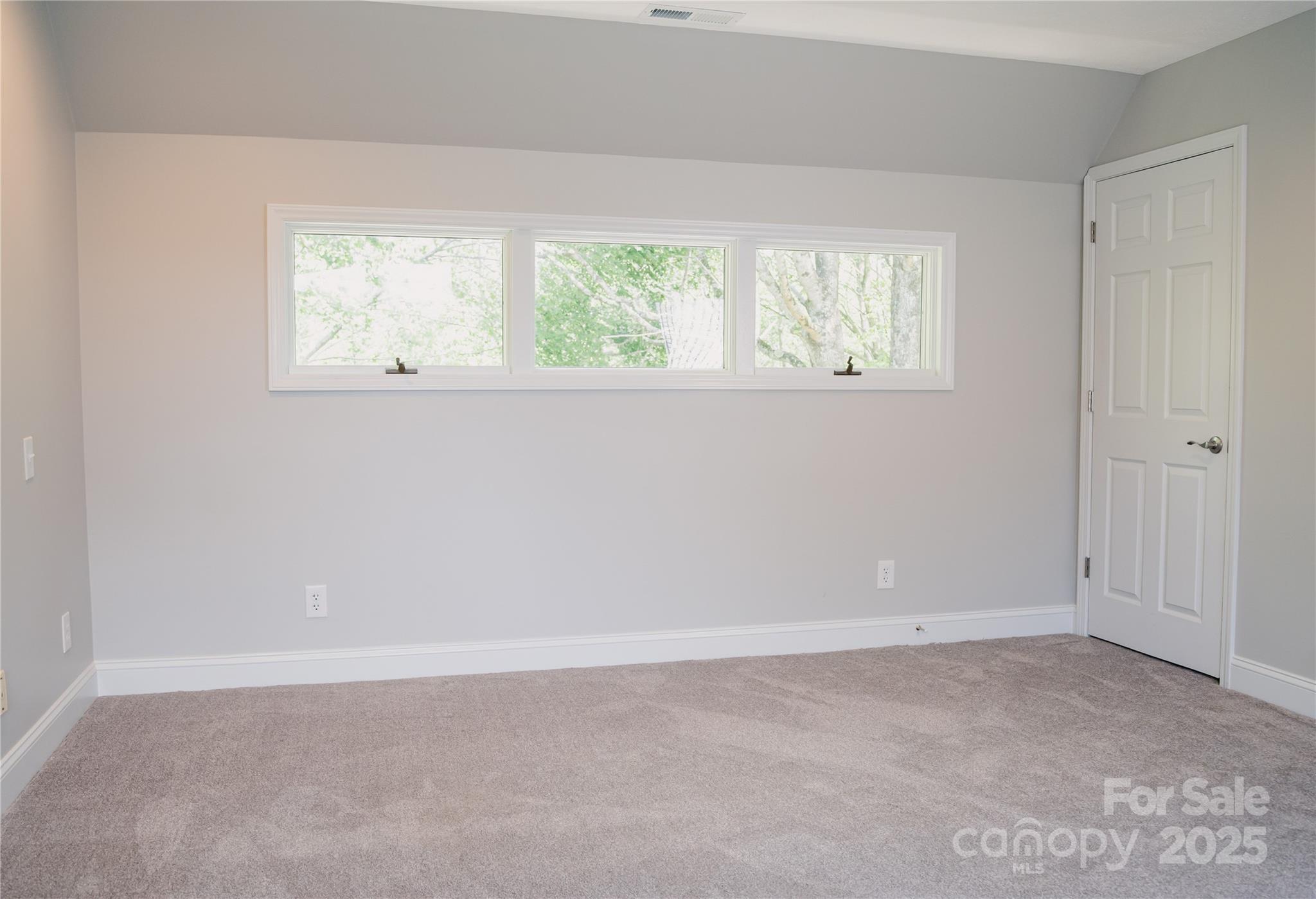 Boone, North Carolina 28607, United States, 4 Bedrooms Bedrooms, ,5 BathroomsBathrooms,Residential,Active,163125