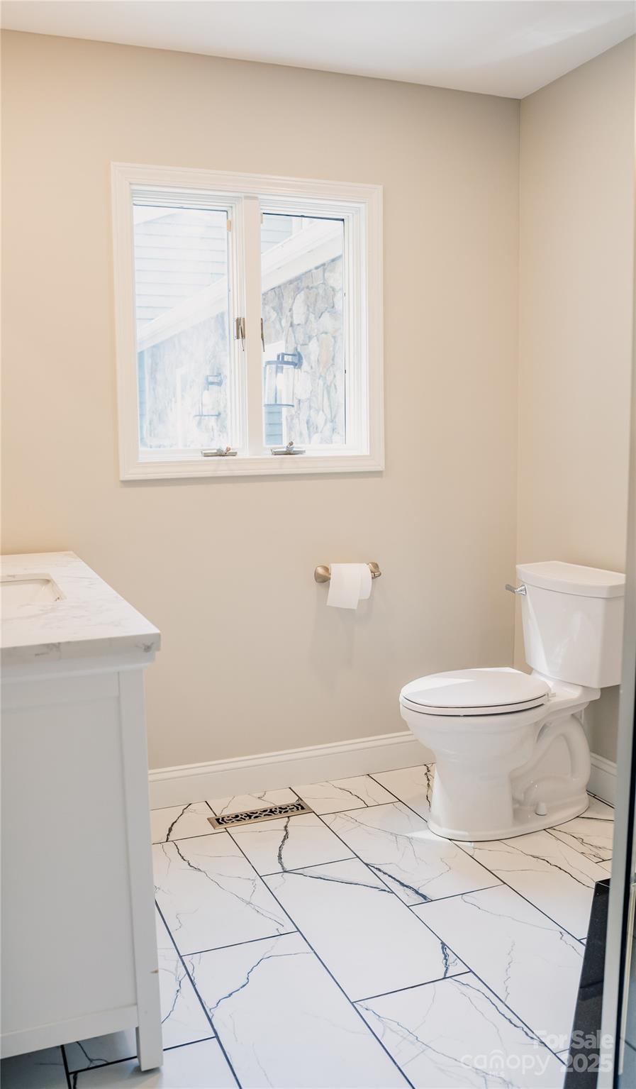 Boone, North Carolina 28607, United States, 4 Bedrooms Bedrooms, ,5 BathroomsBathrooms,Residential,Active,163125