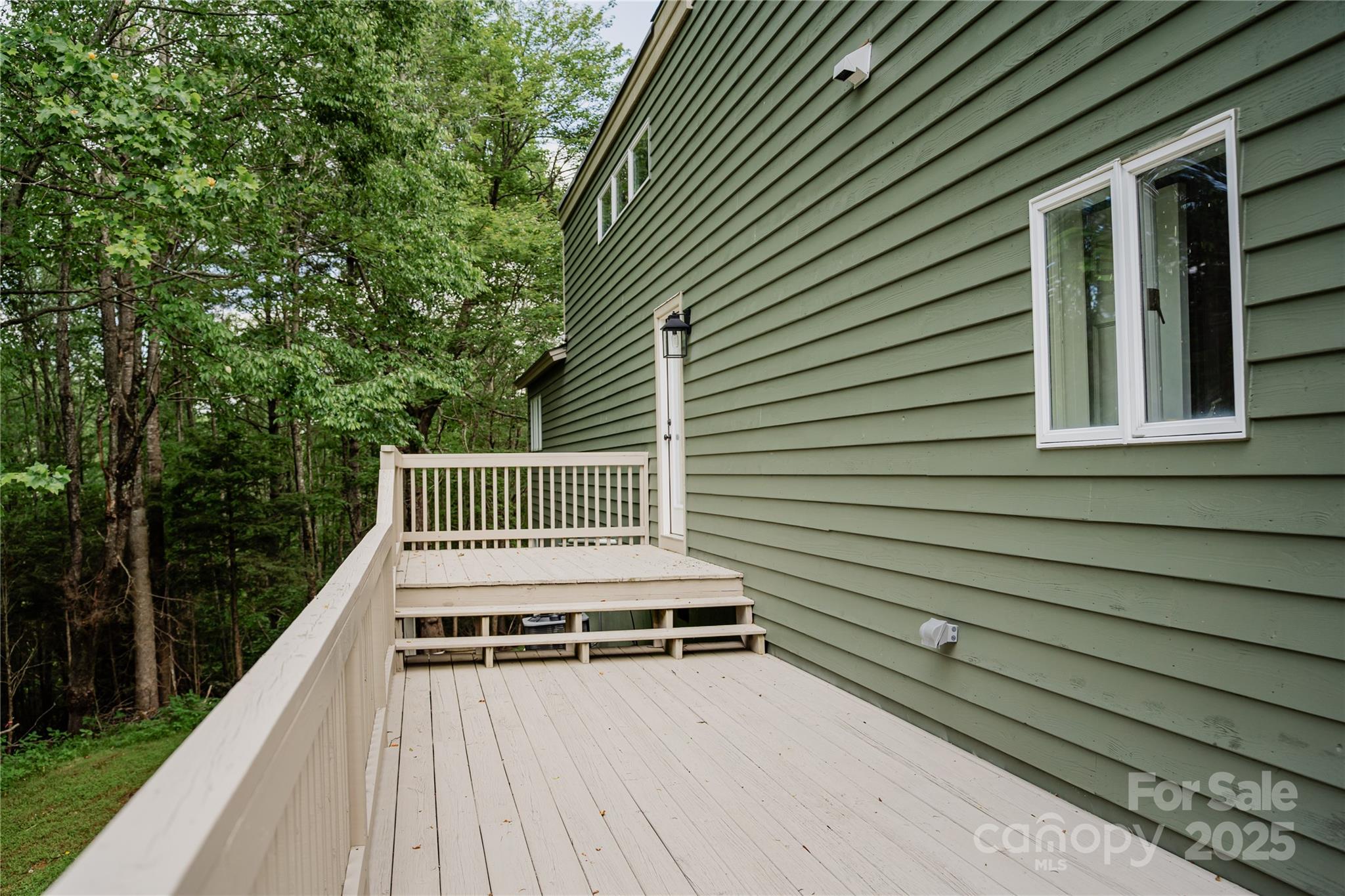 Boone, North Carolina 28607, United States, 4 Bedrooms Bedrooms, ,5 BathroomsBathrooms,Residential,Active,163125