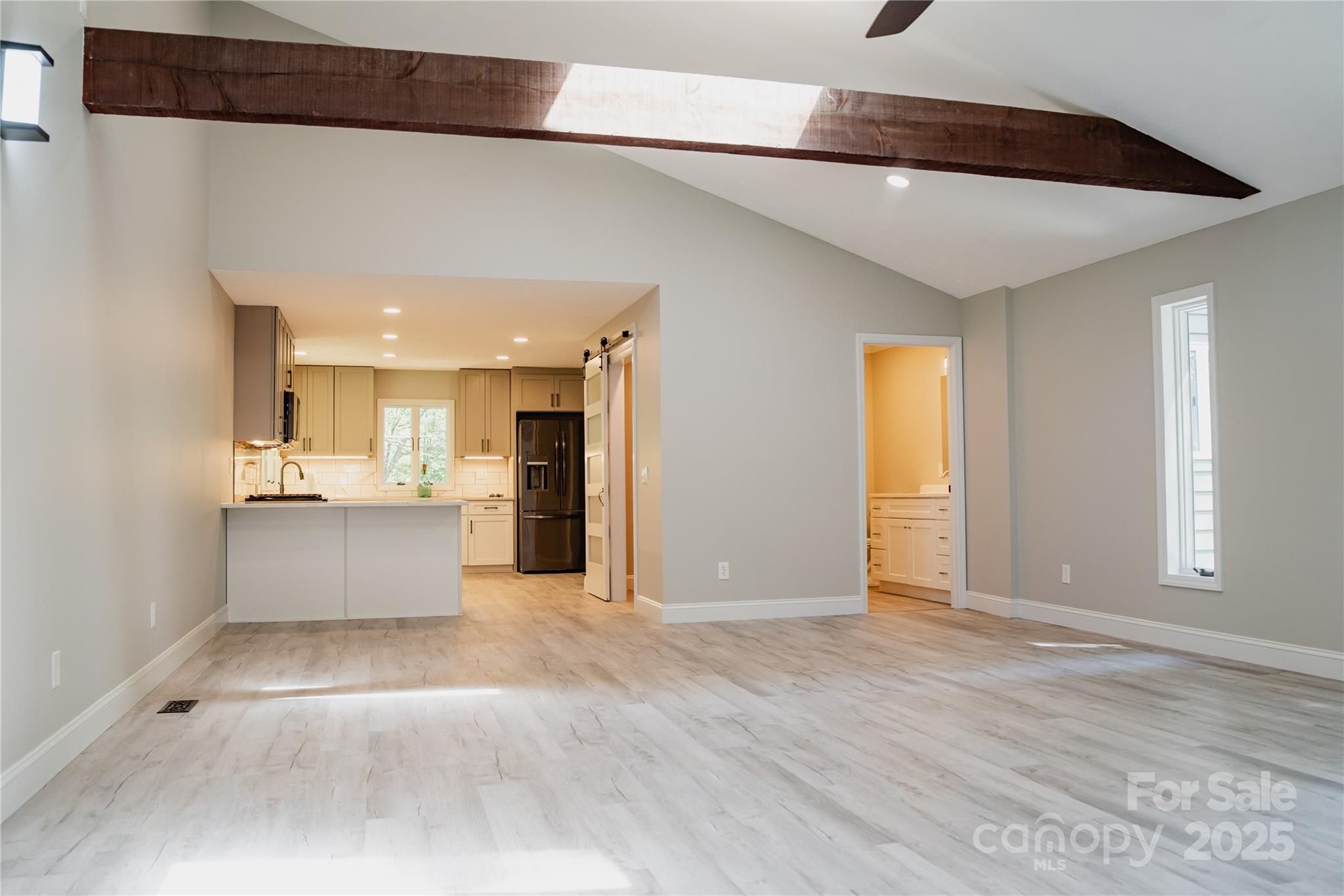 Boone, North Carolina 28607, United States, 4 Bedrooms Bedrooms, ,5 BathroomsBathrooms,Residential,Active,163125