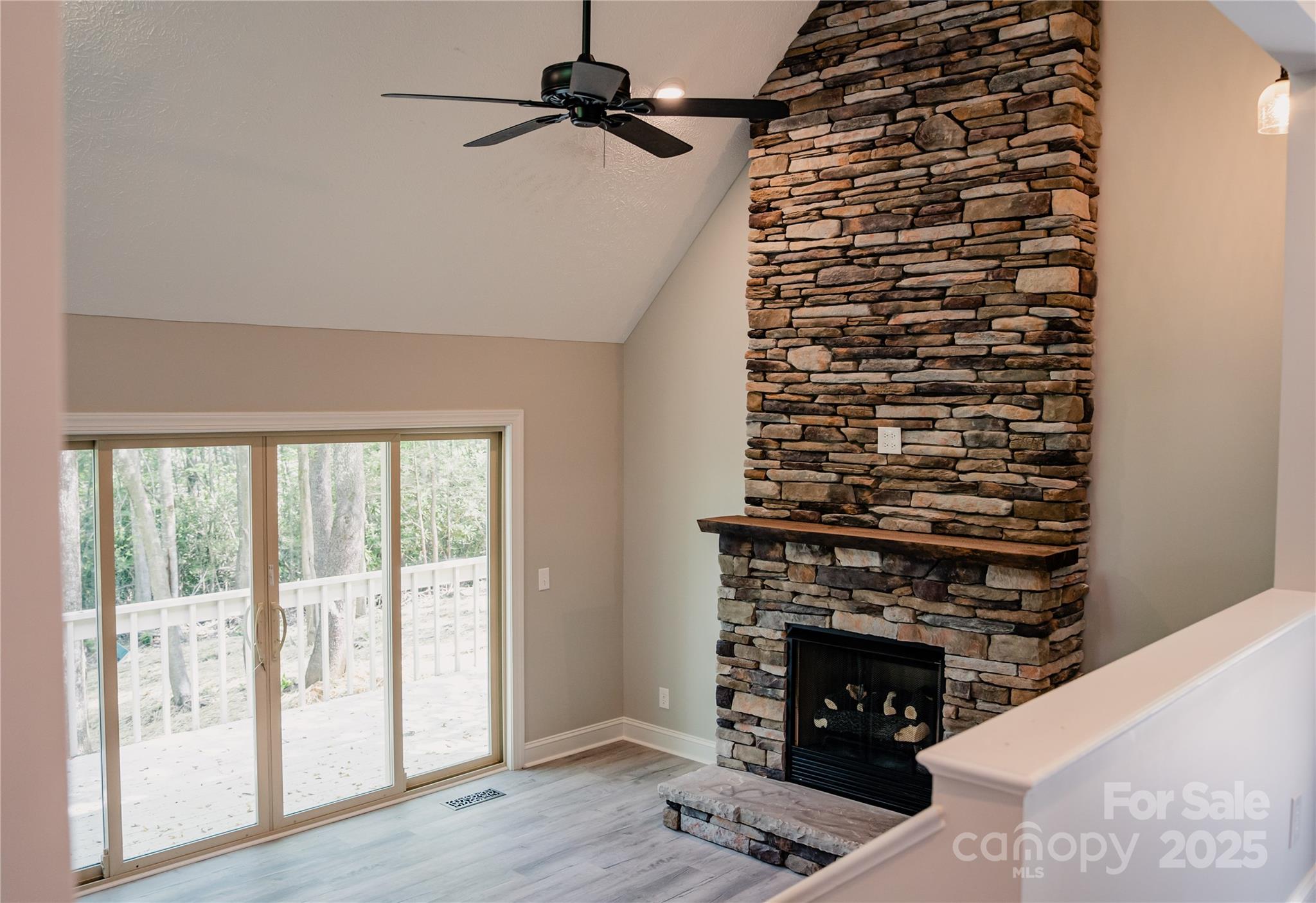 Boone, North Carolina 28607, United States, 4 Bedrooms Bedrooms, ,5 BathroomsBathrooms,Residential,Active,163125