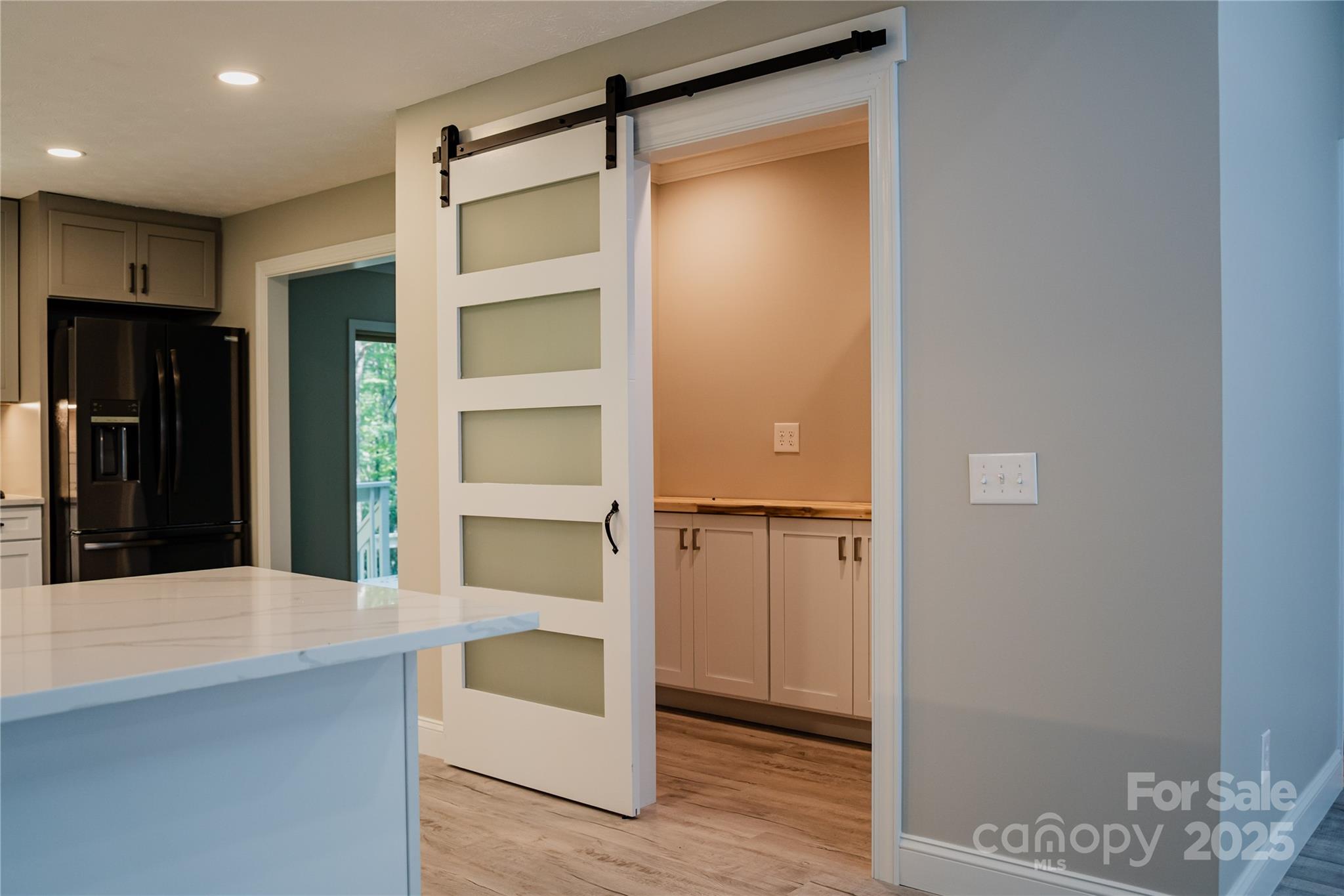 Boone, North Carolina 28607, United States, 4 Bedrooms Bedrooms, ,5 BathroomsBathrooms,Residential,Active,163125