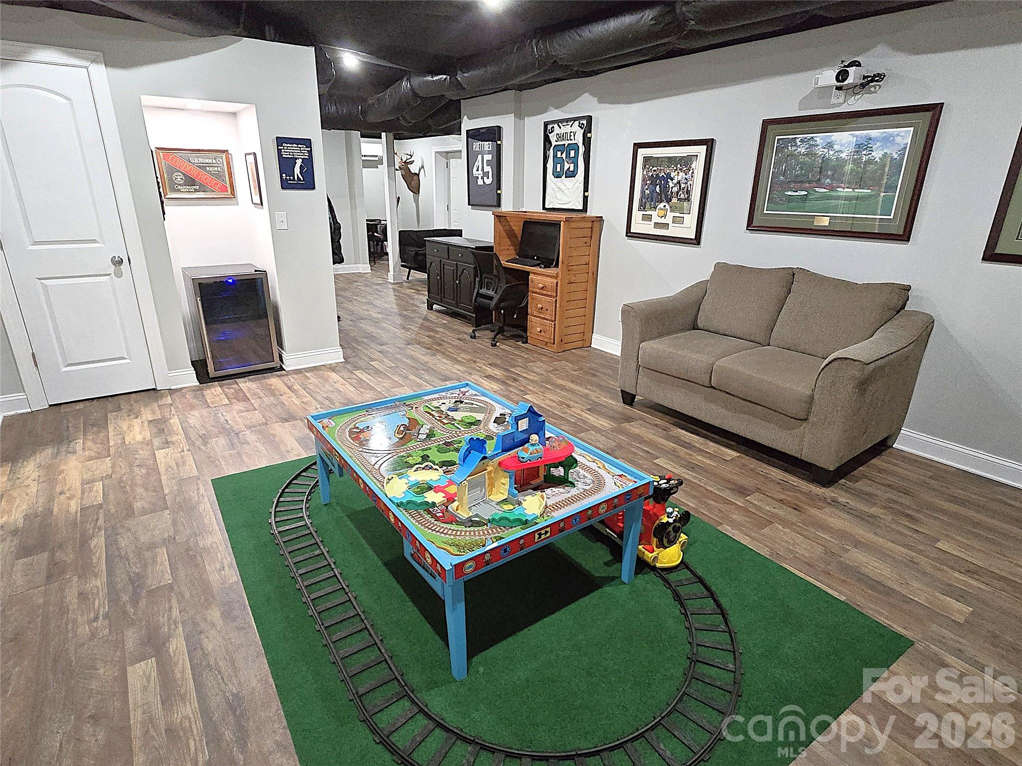 Twin Oaks - Residential