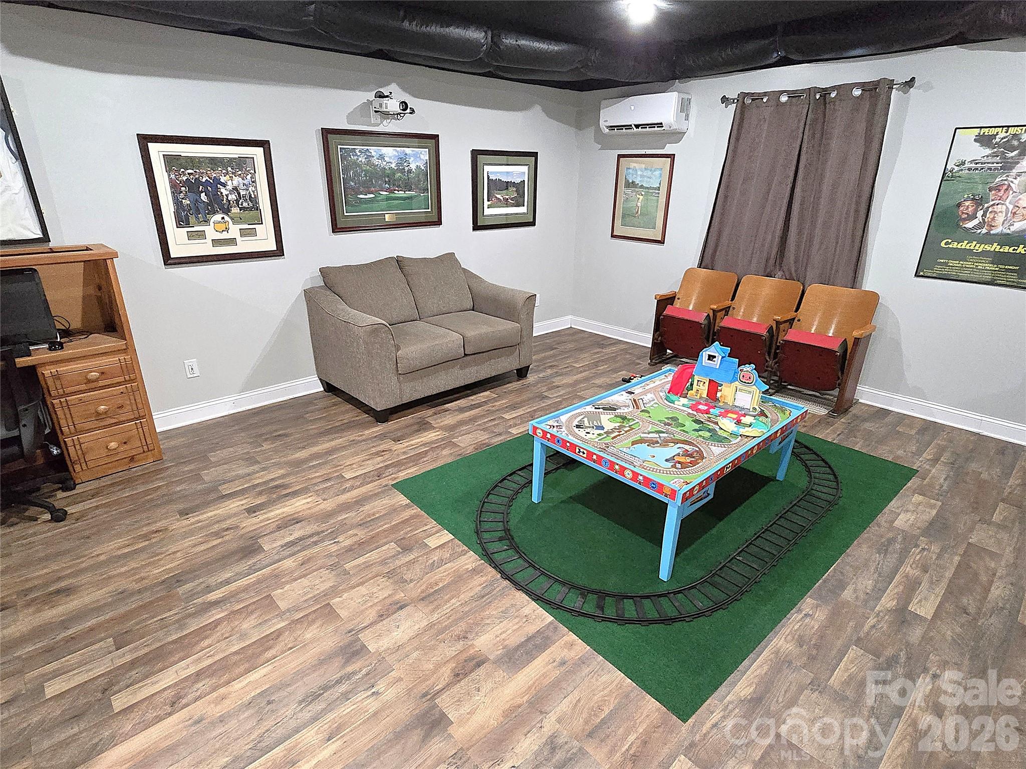 Twin Oaks - Residential