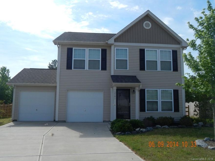 Pristine 2-story in a cul-de-sac with fenced-in backyard. One of largest lots in neighborhood. Open floorplan with large Large great room. kitchen with granite & stainless steel appliances, huge pantry, and dining area. Upstairs features 3 additional bedrooms. Ensuite master with granite vanity tops & walk-in closet. Hall bath with granite. Outside deck perfect for entertaining. Pets are case by case.