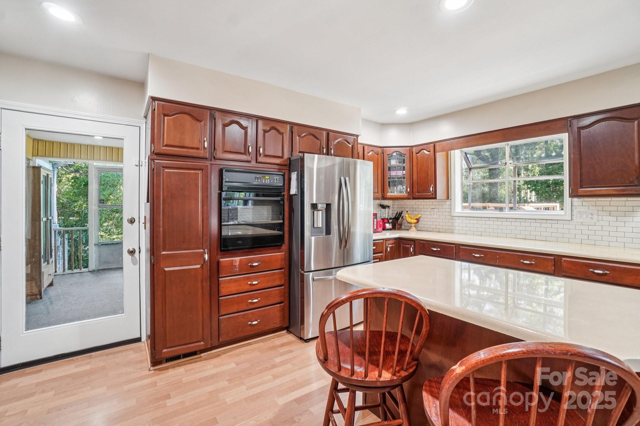 710 Heatherwood Drive