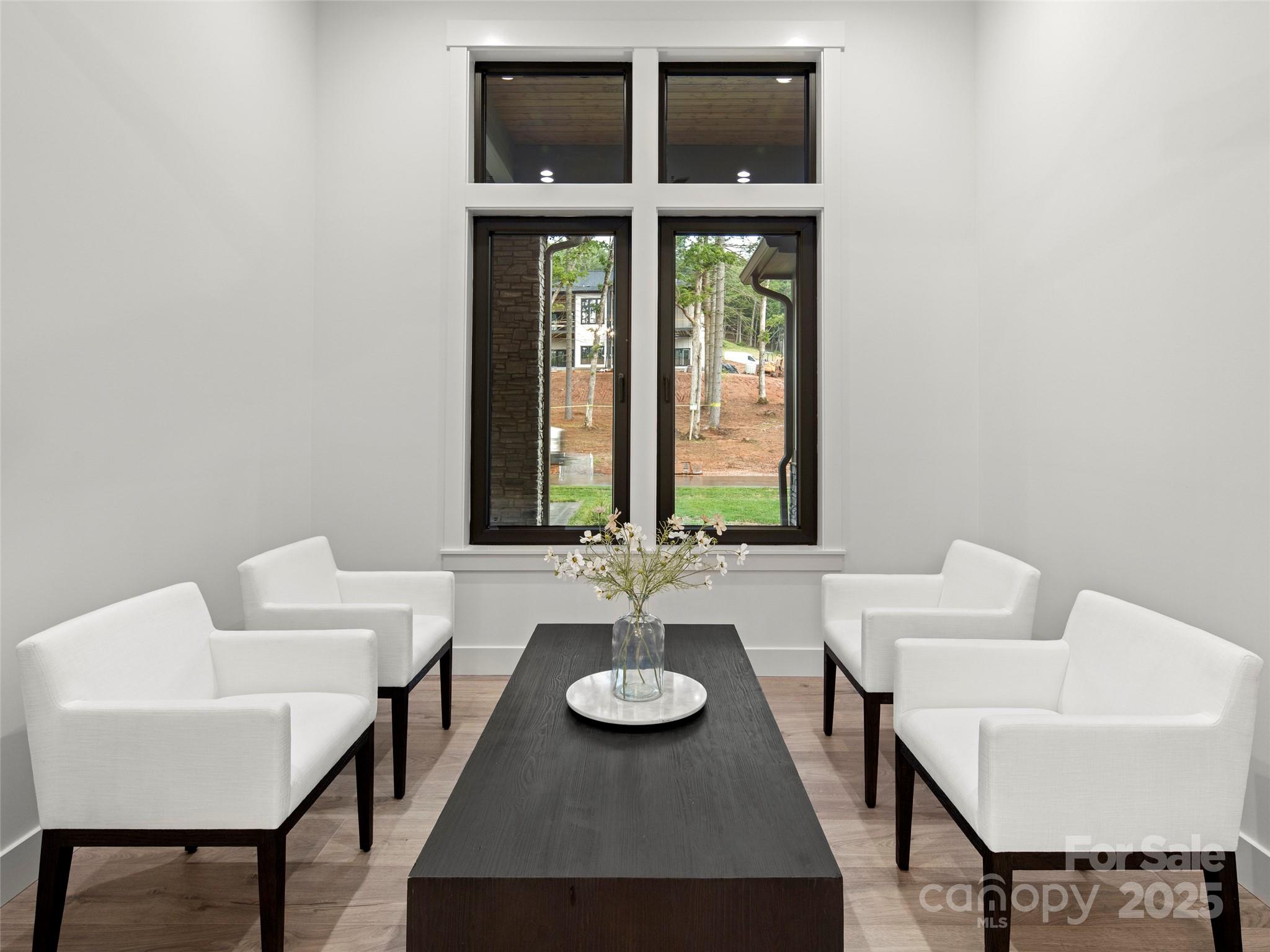 Horse Shoe Cove - Residential