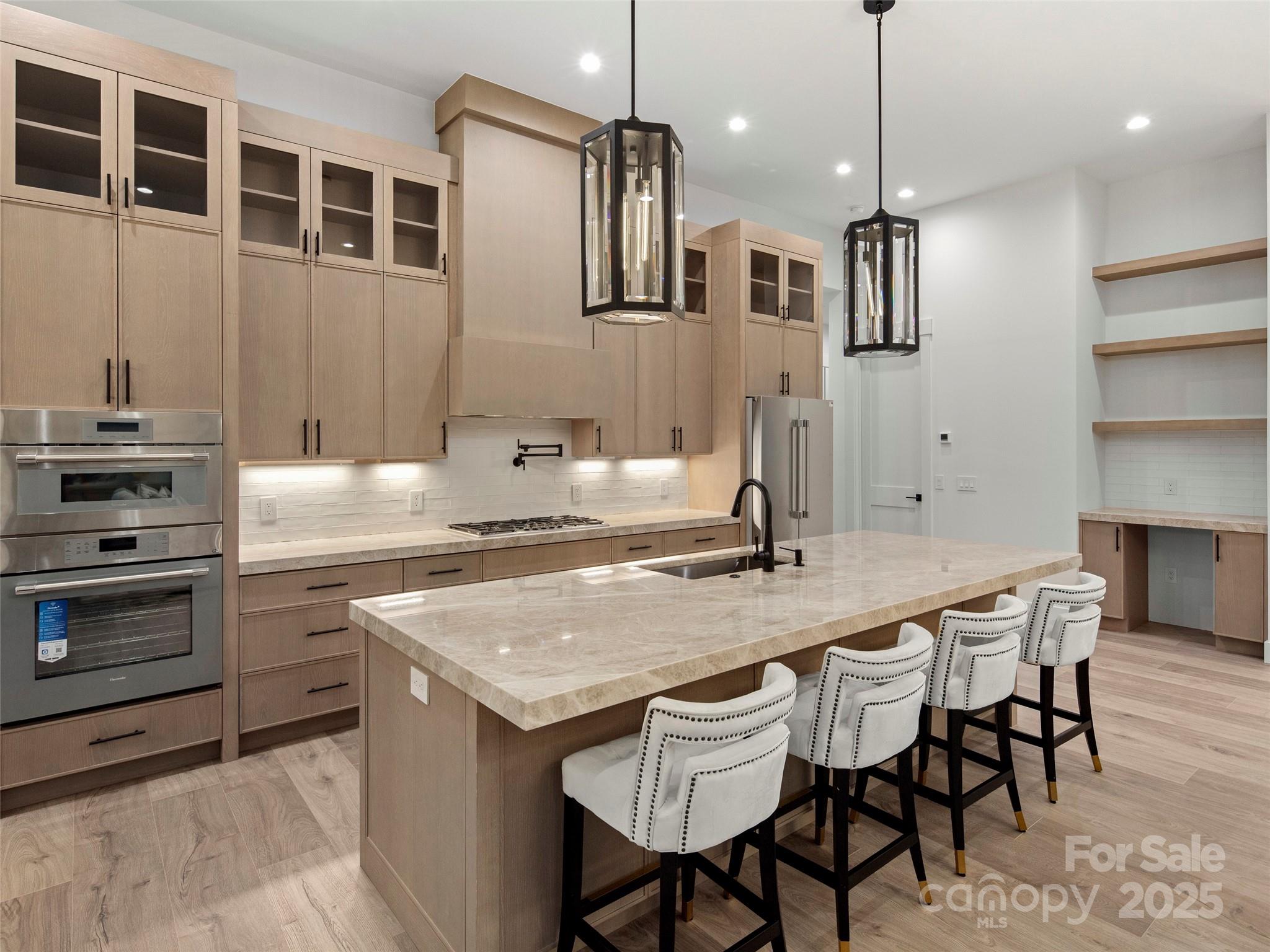 Horse Shoe Cove - Residential