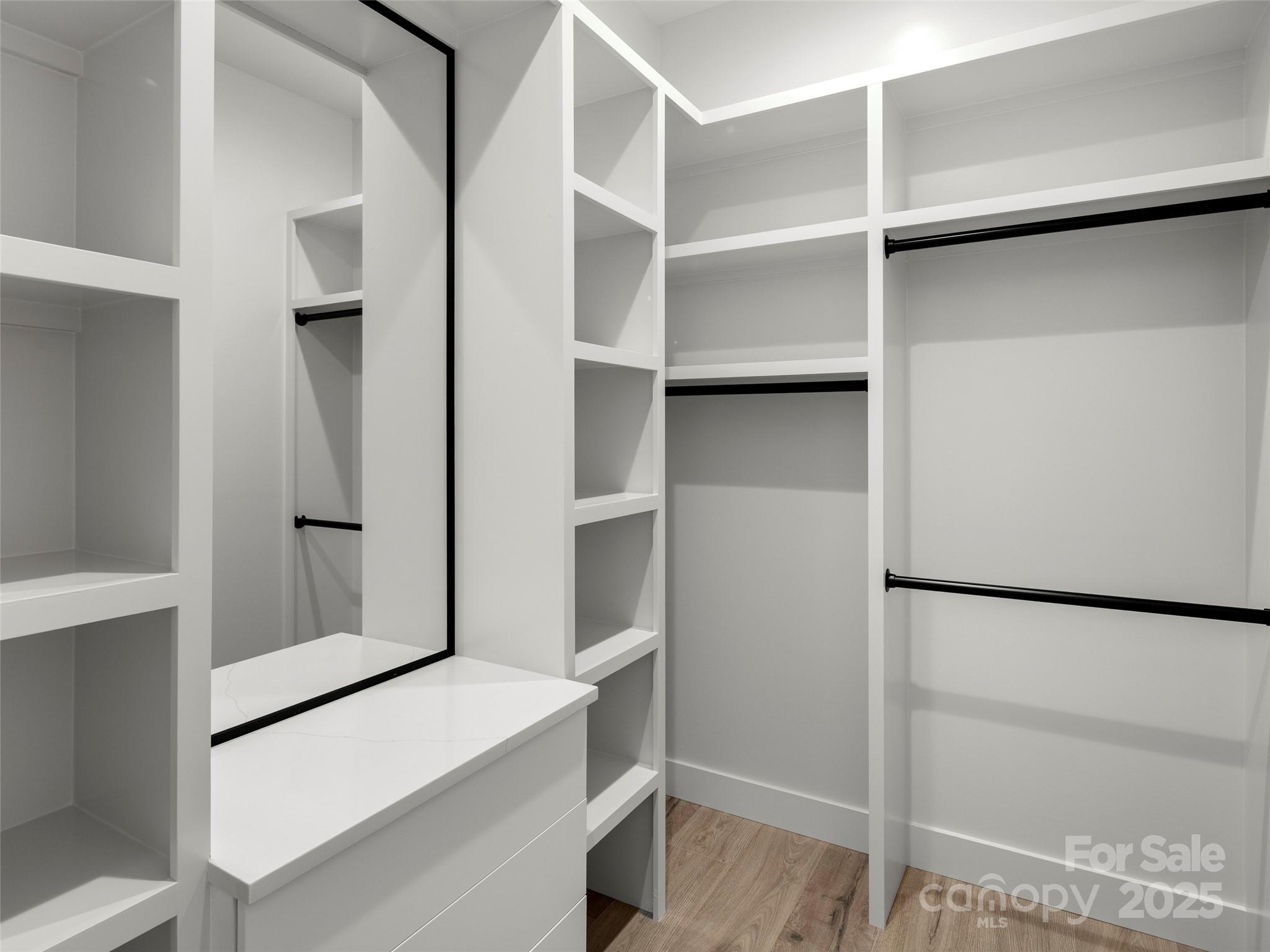 Horse Shoe Cove - Residential